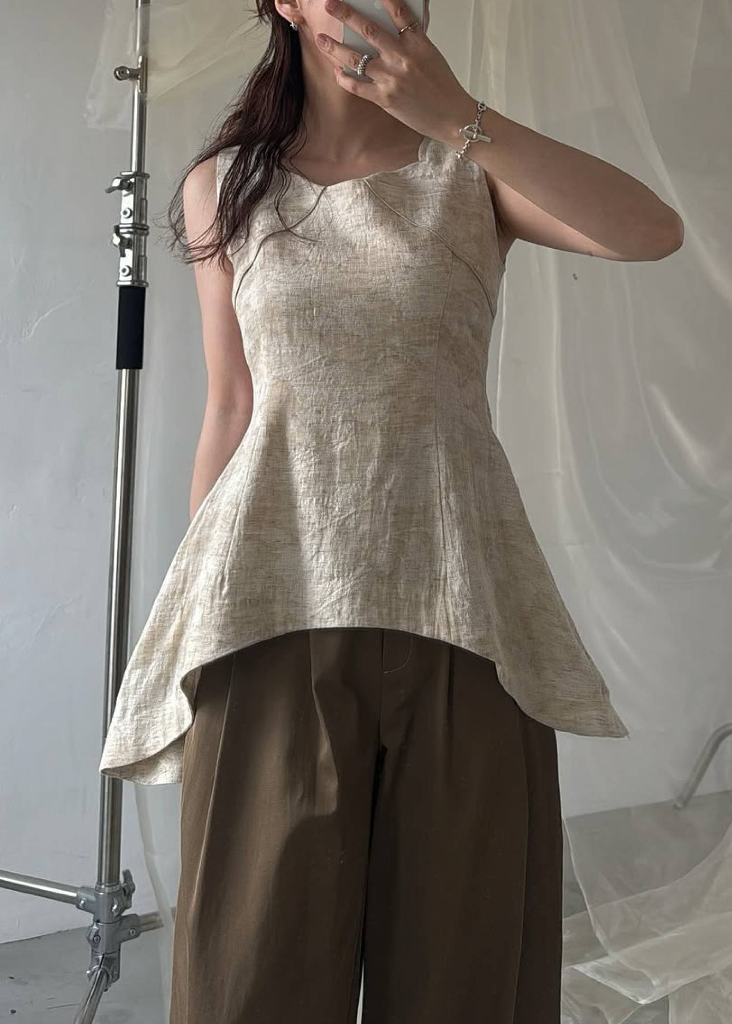 architectural jacquard piping sleeveless tops