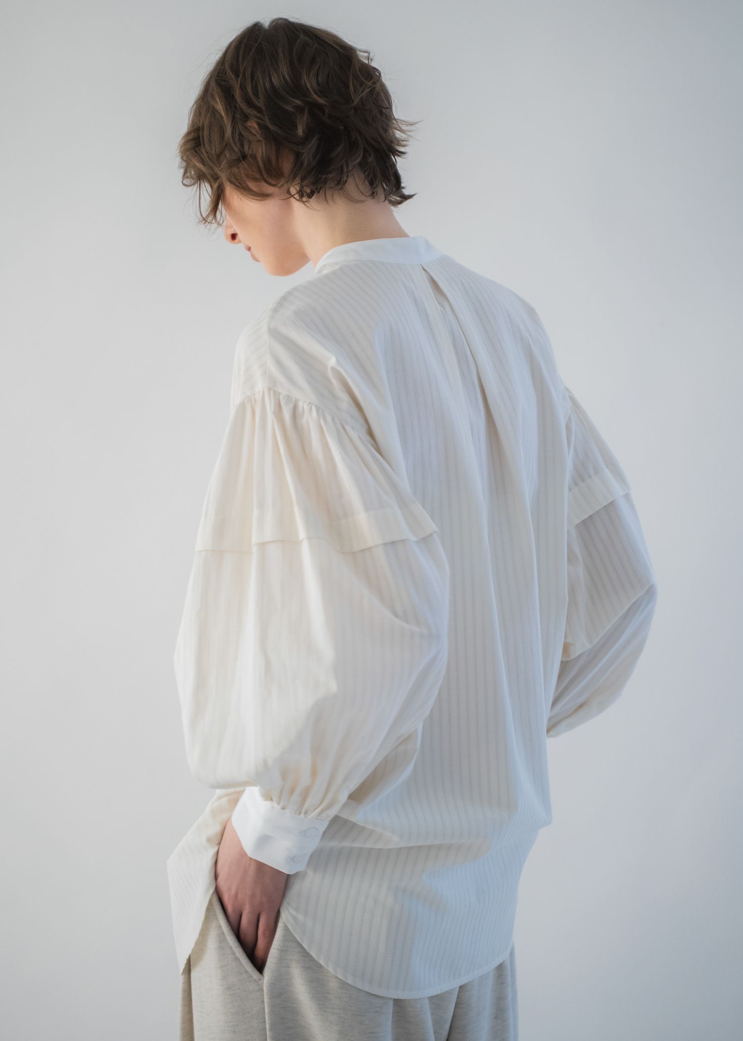 stripe balloon sleeve cleric BL