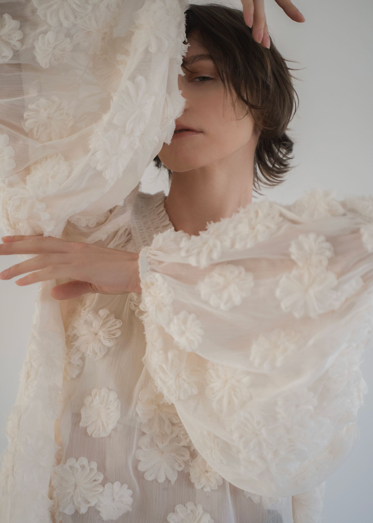 flower motif sheer BL