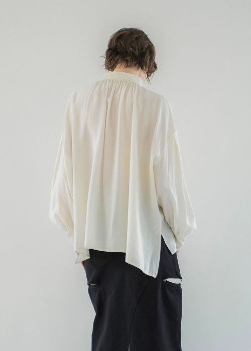 collar & cuffs triple layered over SH