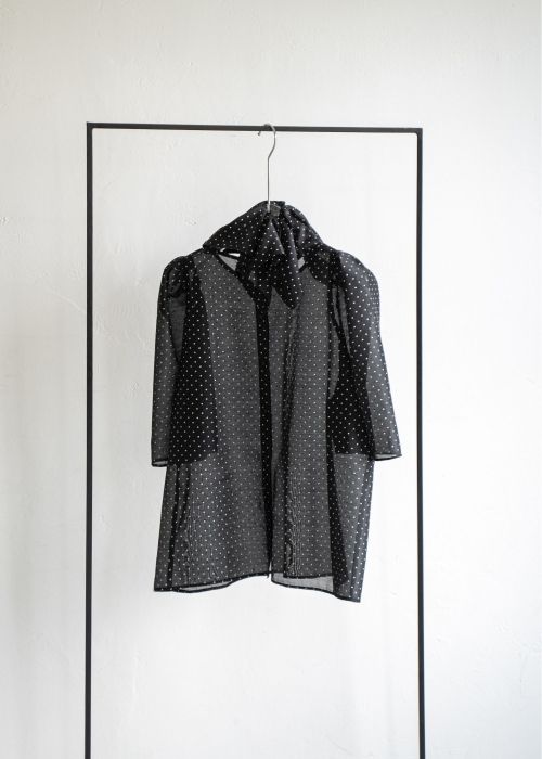 volume sleeve dot scrunchie BL