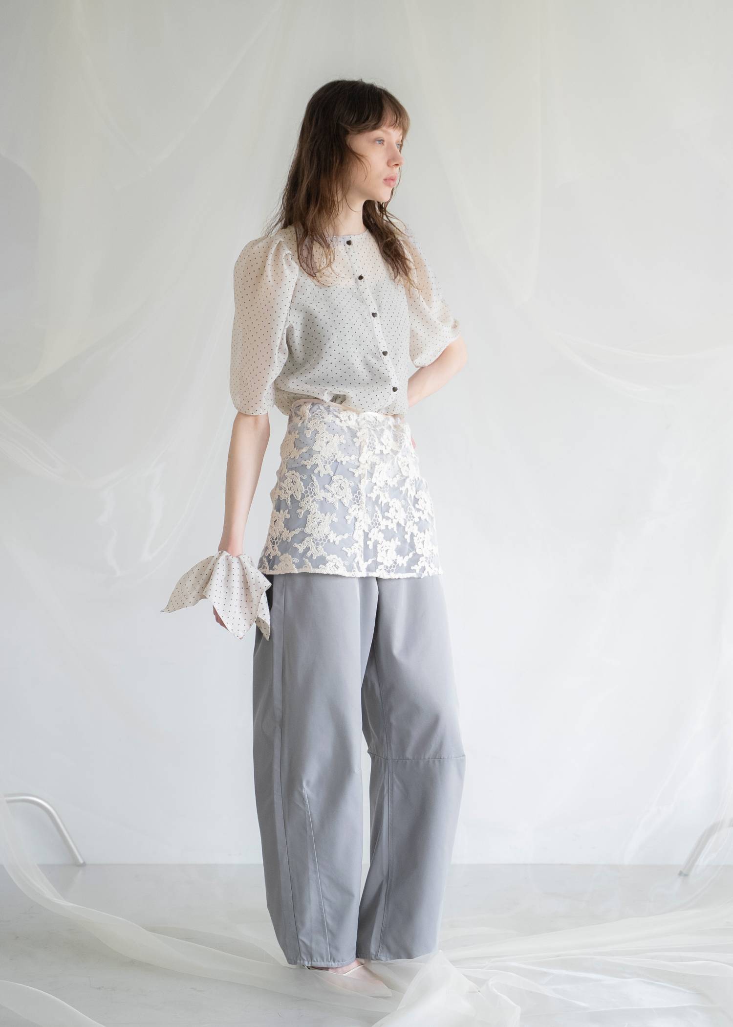 volume sleeve dot scrunchie BL