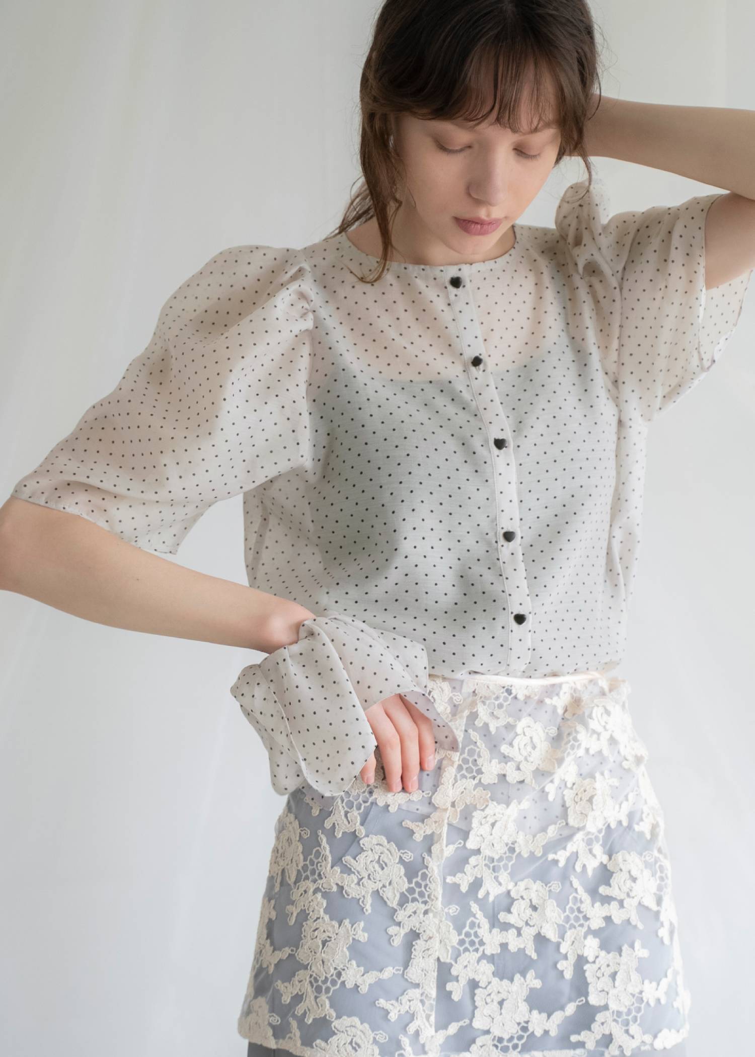 volume sleeve dot scrunchie BL