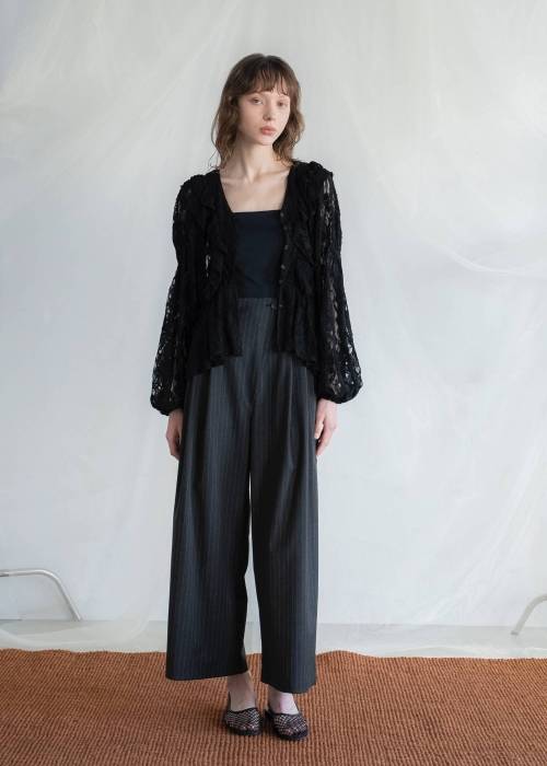 tiered frill neck volume sleeve lace BL