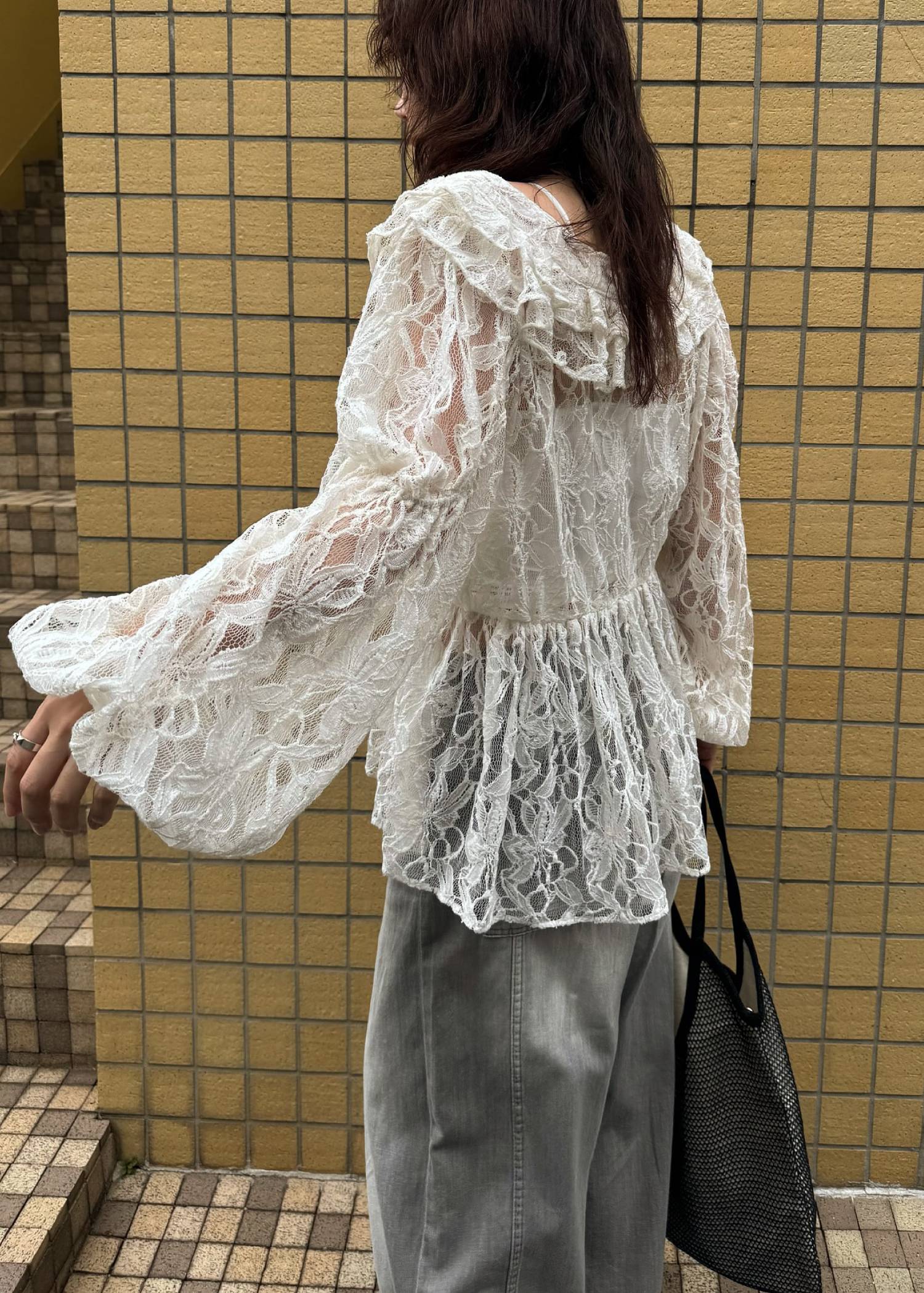 tiered frill neck volume sleeve lace BL