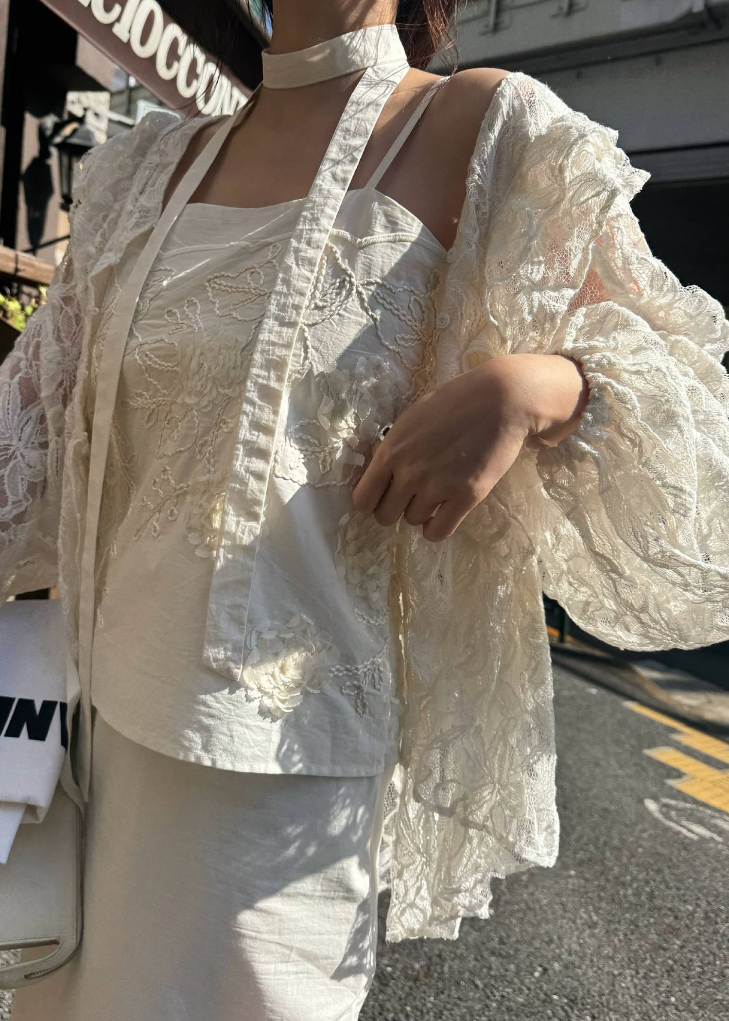 tiered frill neck volume sleeve lace BL