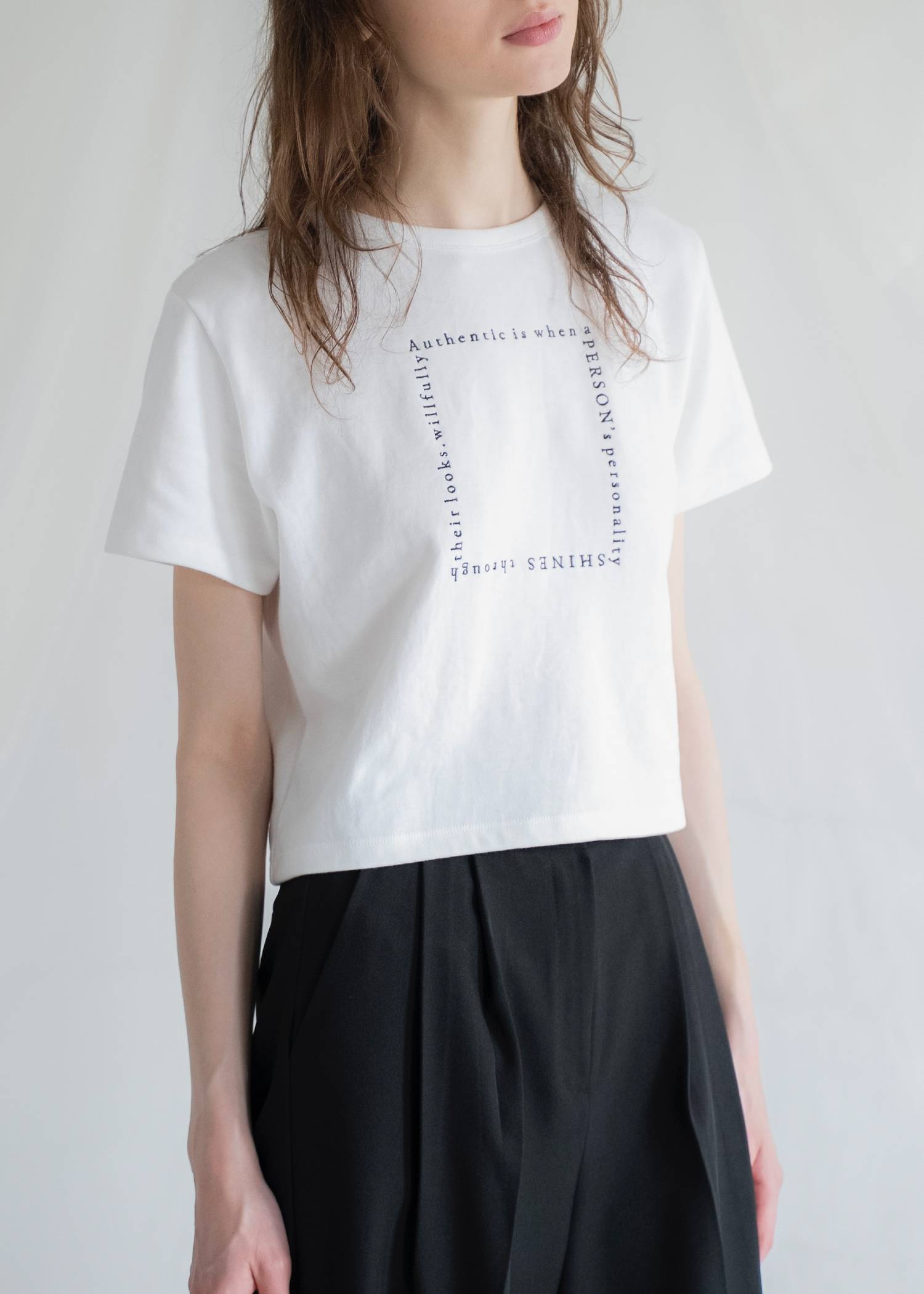 embroidery square logo pack T-shirt