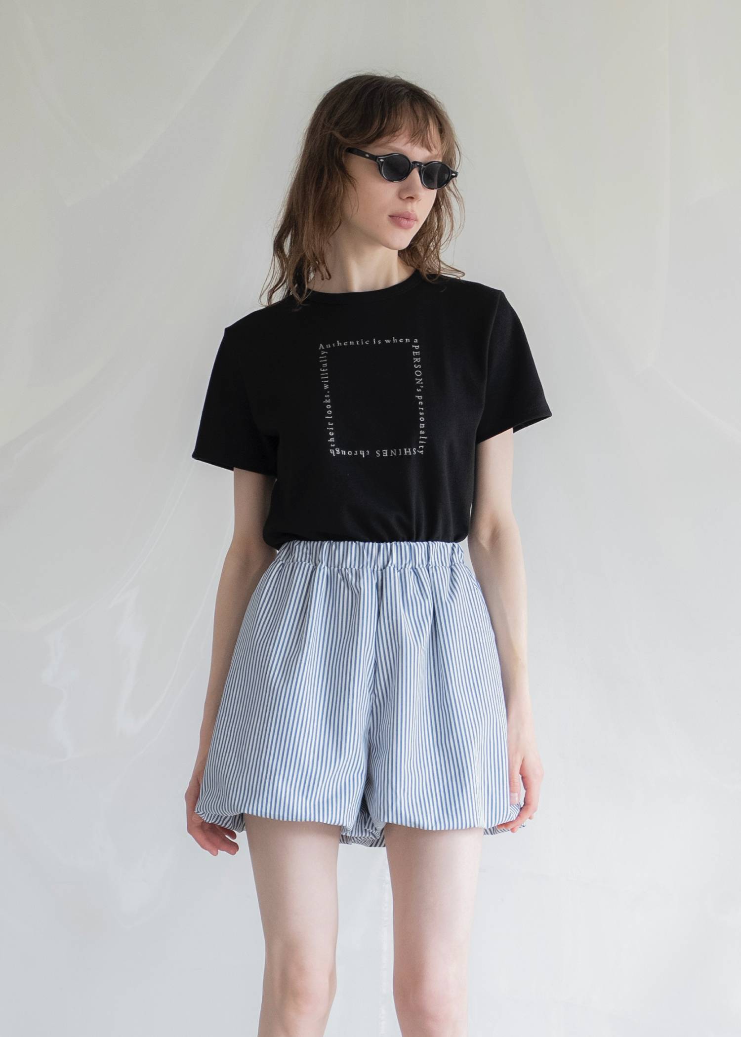 embroidery square logo pack T-shirt