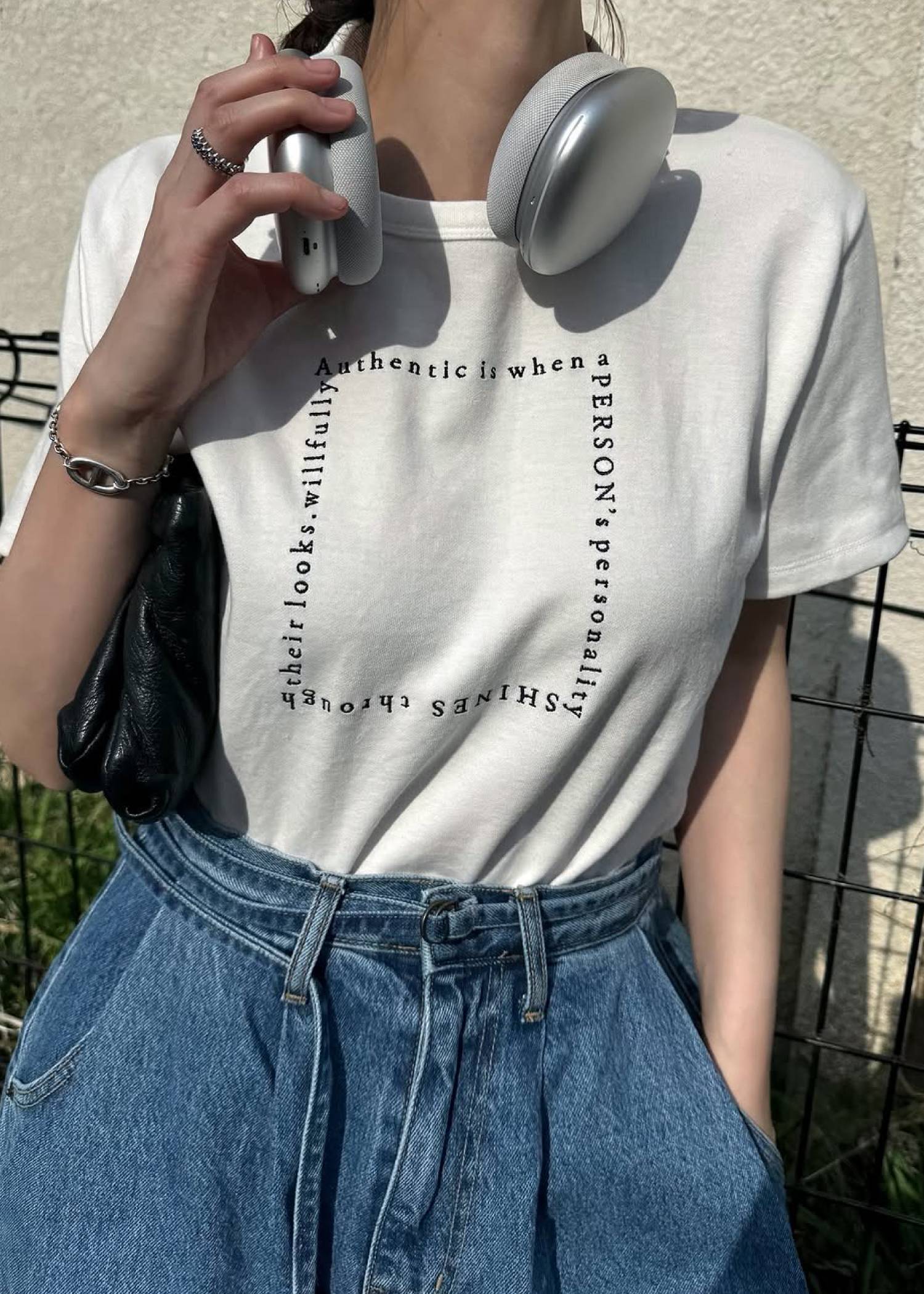 embroidery square logo pack T-shirt