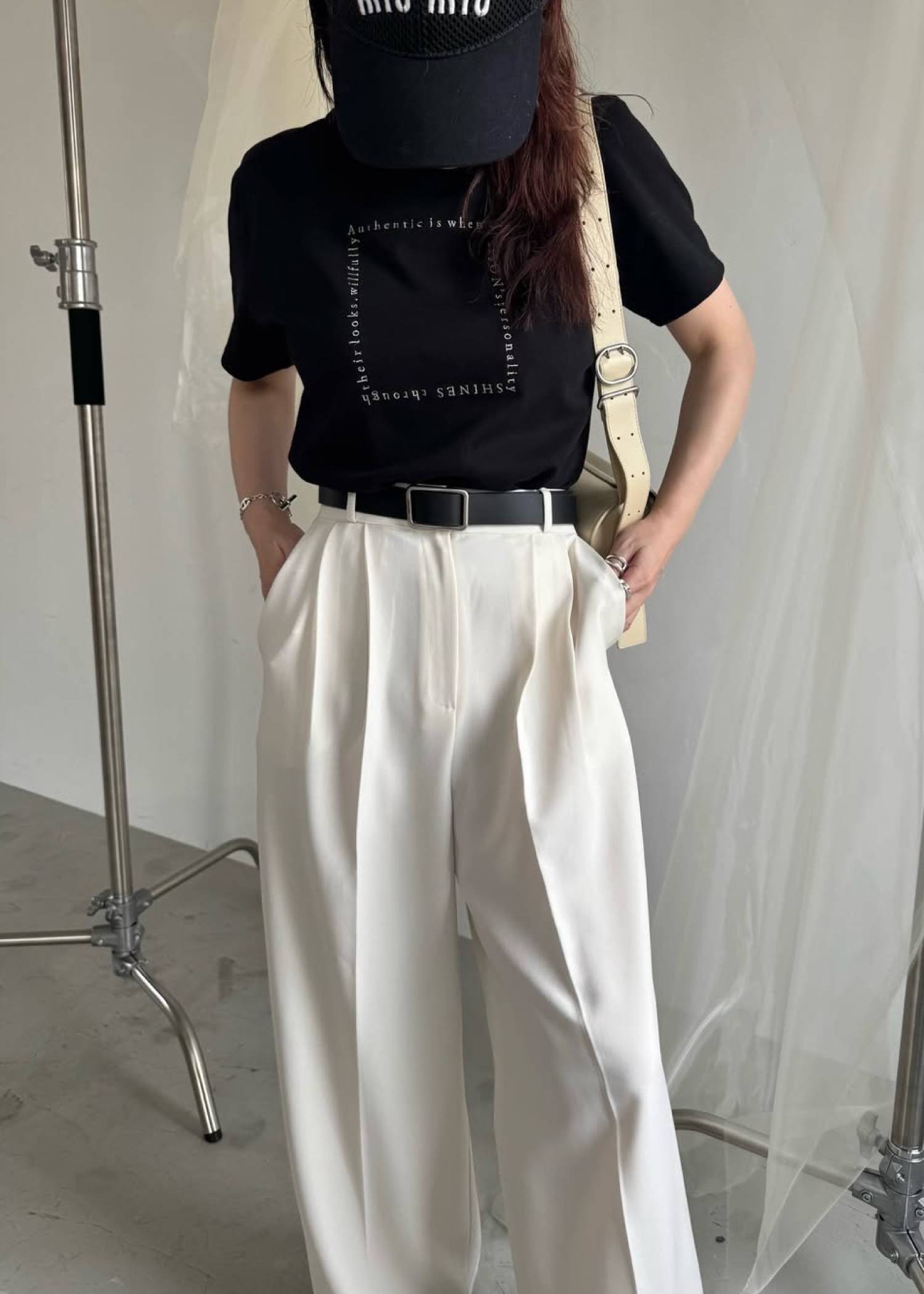 embroidery square logo pack T-shirt