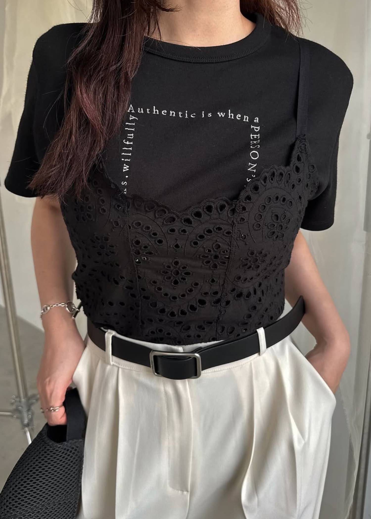 embroidery square logo pack T-shirt