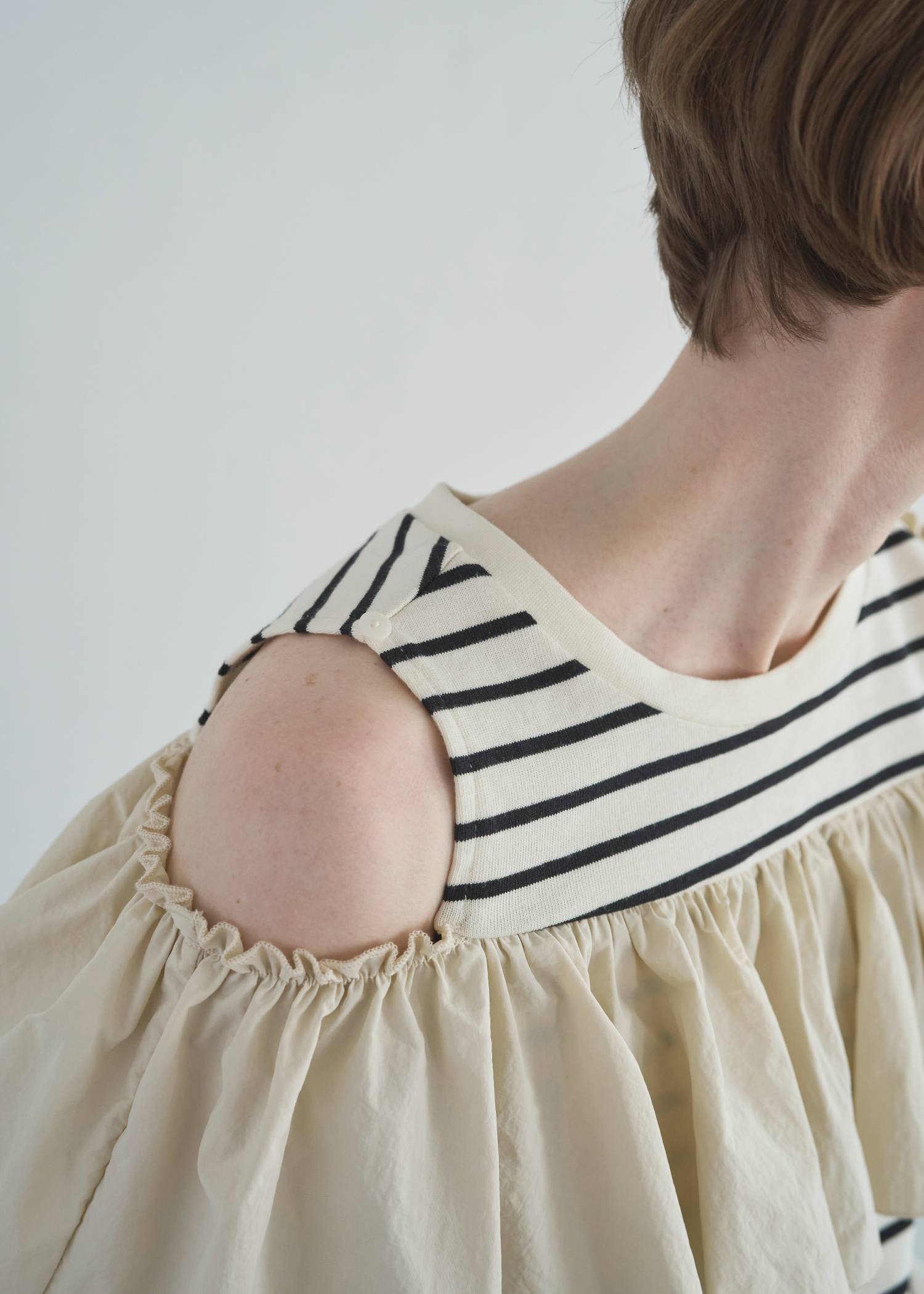 convertible shoulder frill border tops