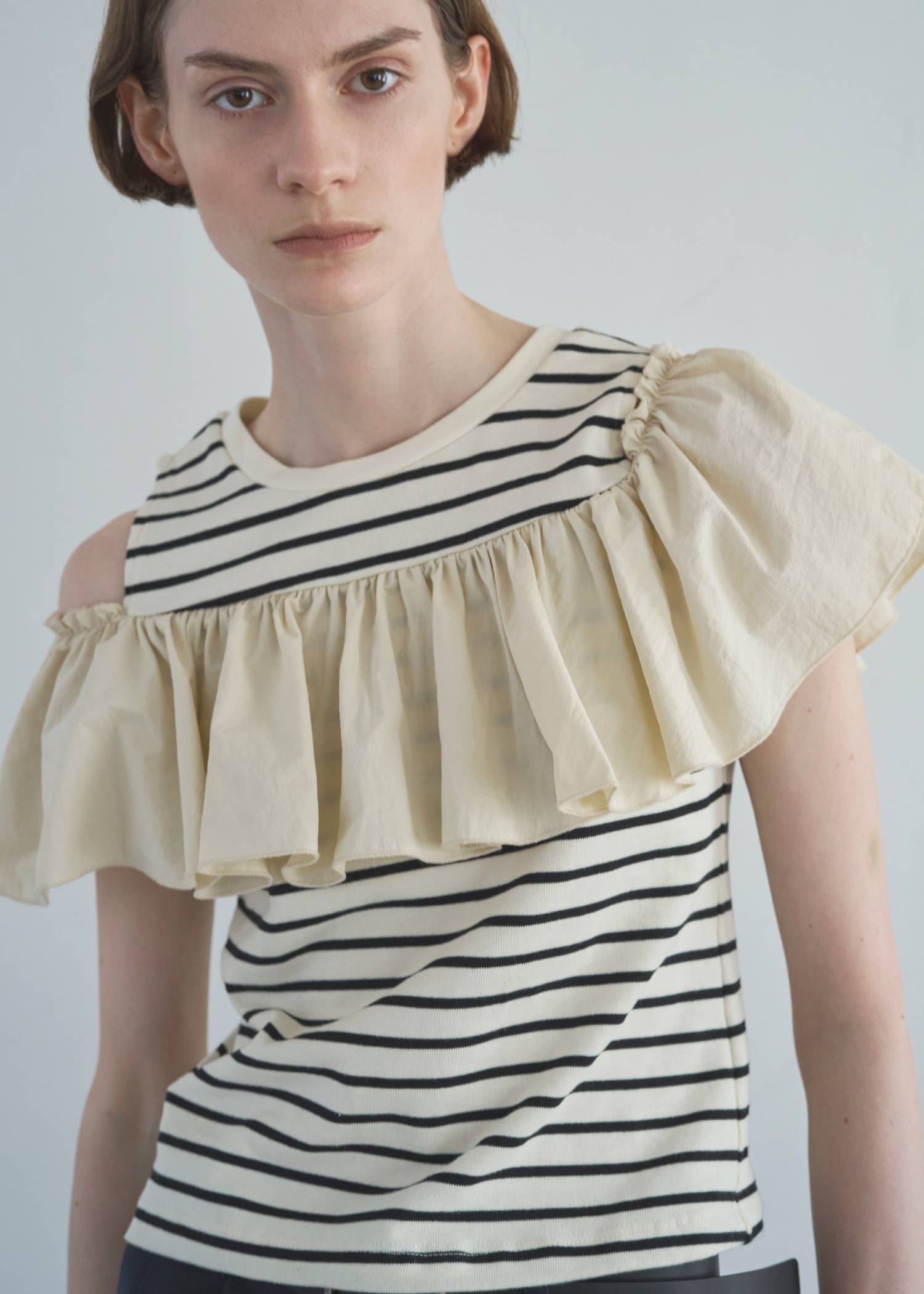 convertible shoulder frill border tops