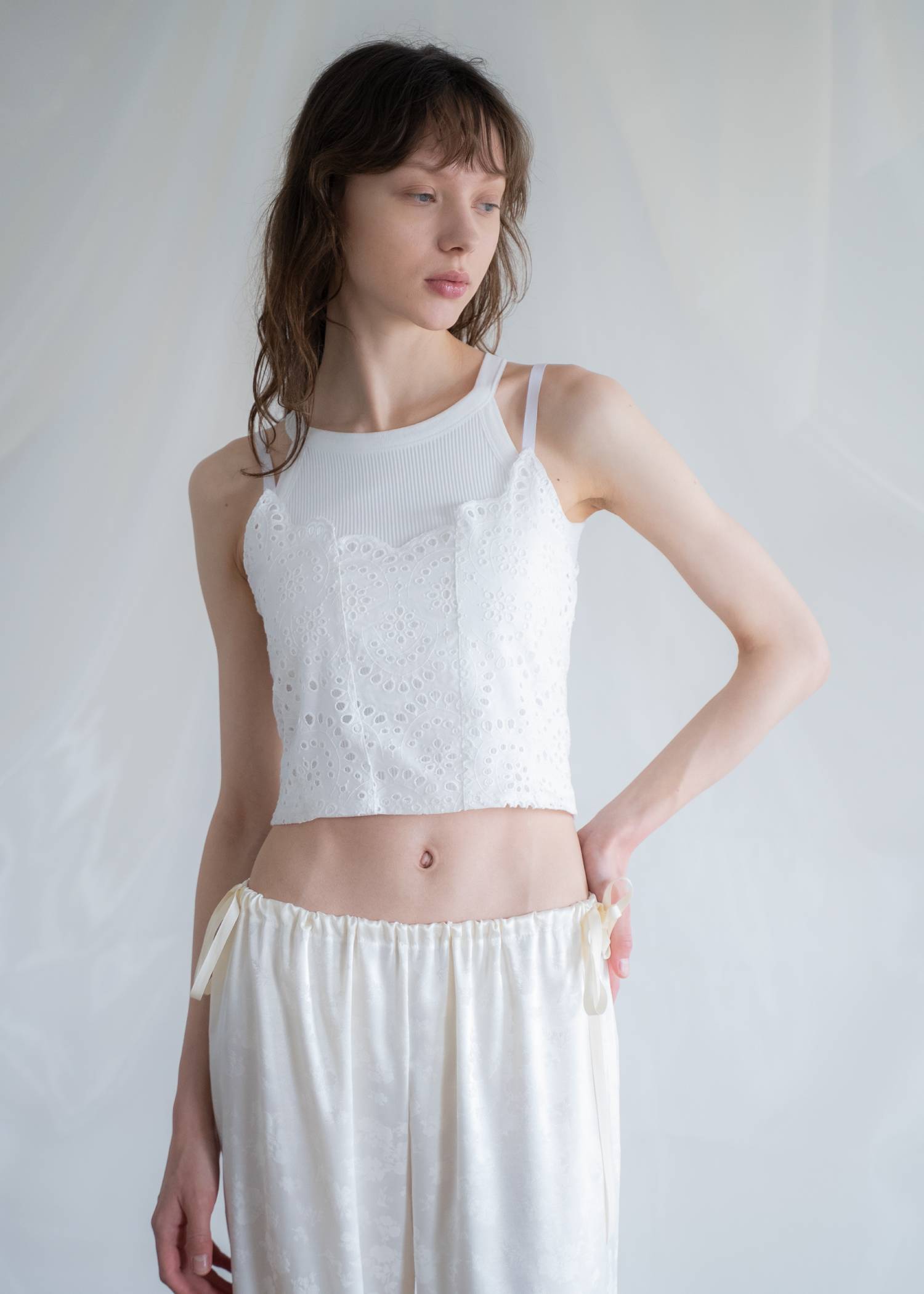 back lace up scalloped lace bustier