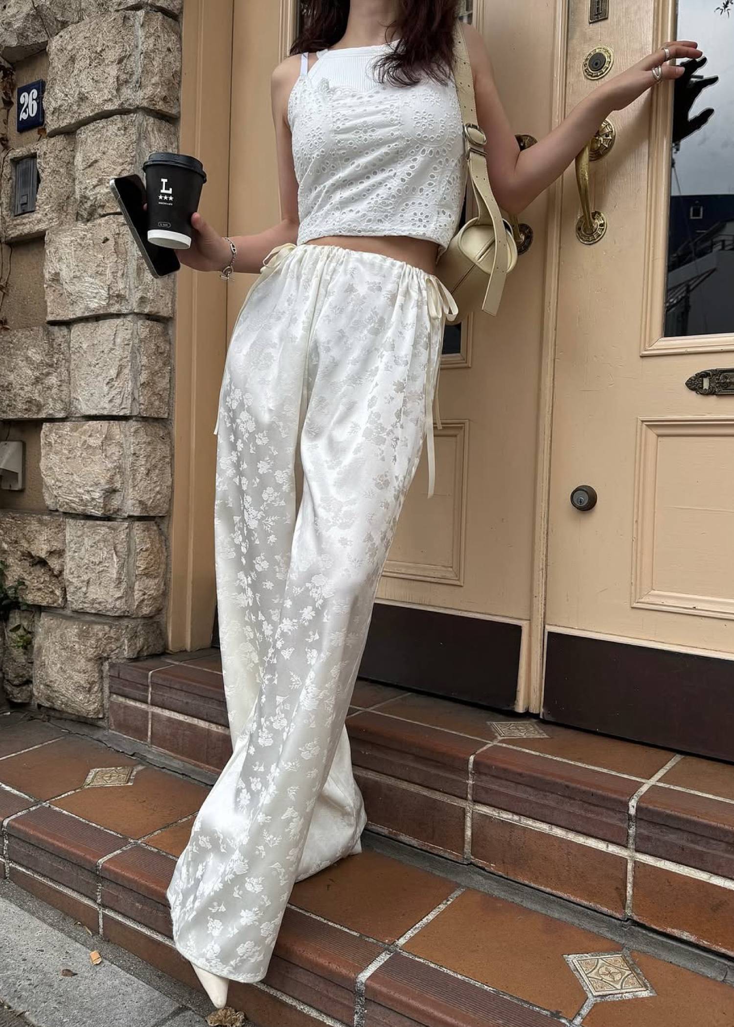 back lace up scalloped lace bustier