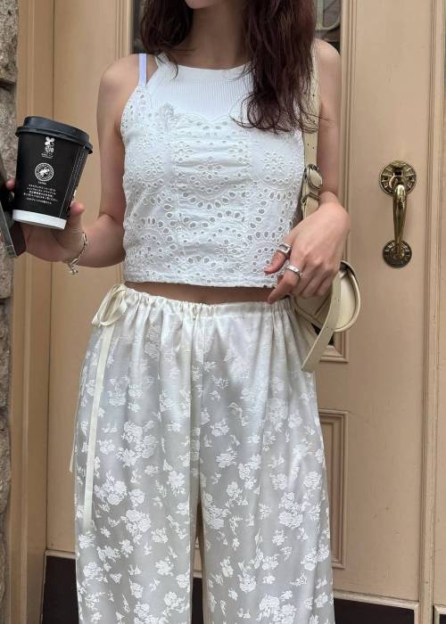 back lace up scalloped lace bustier
