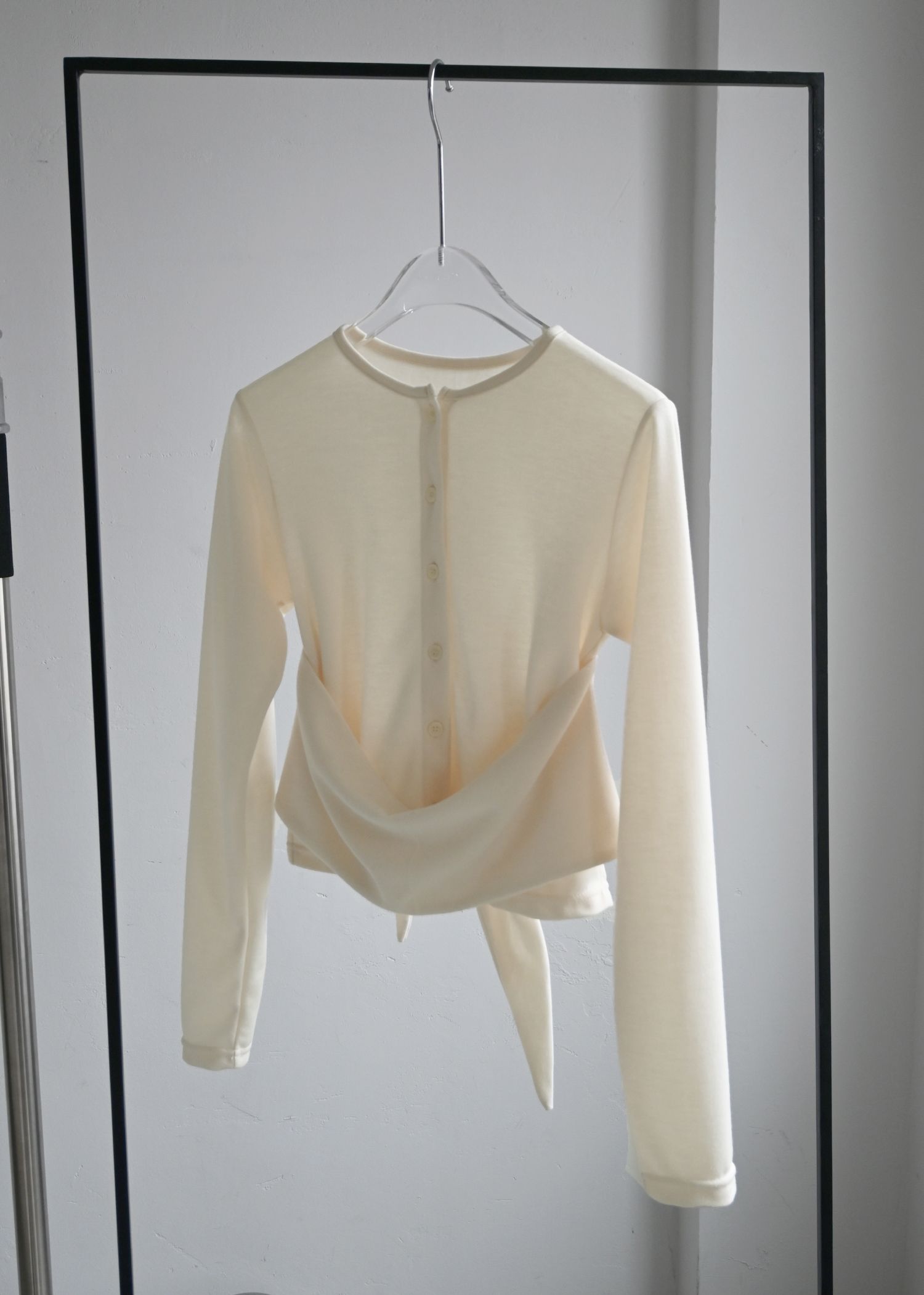 arrange waist cut and sew tops