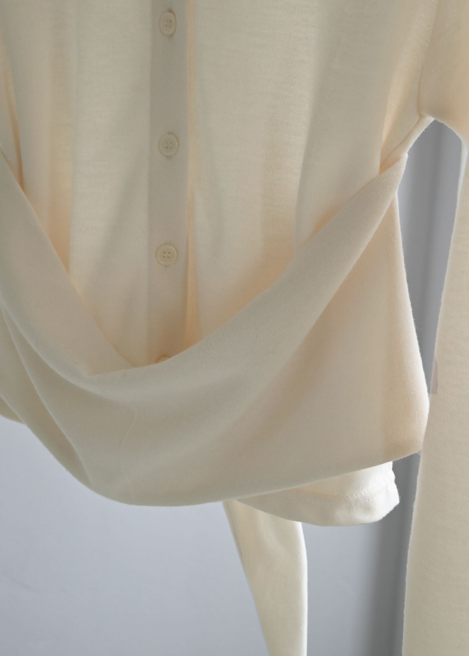 arrange waist cut and sew tops