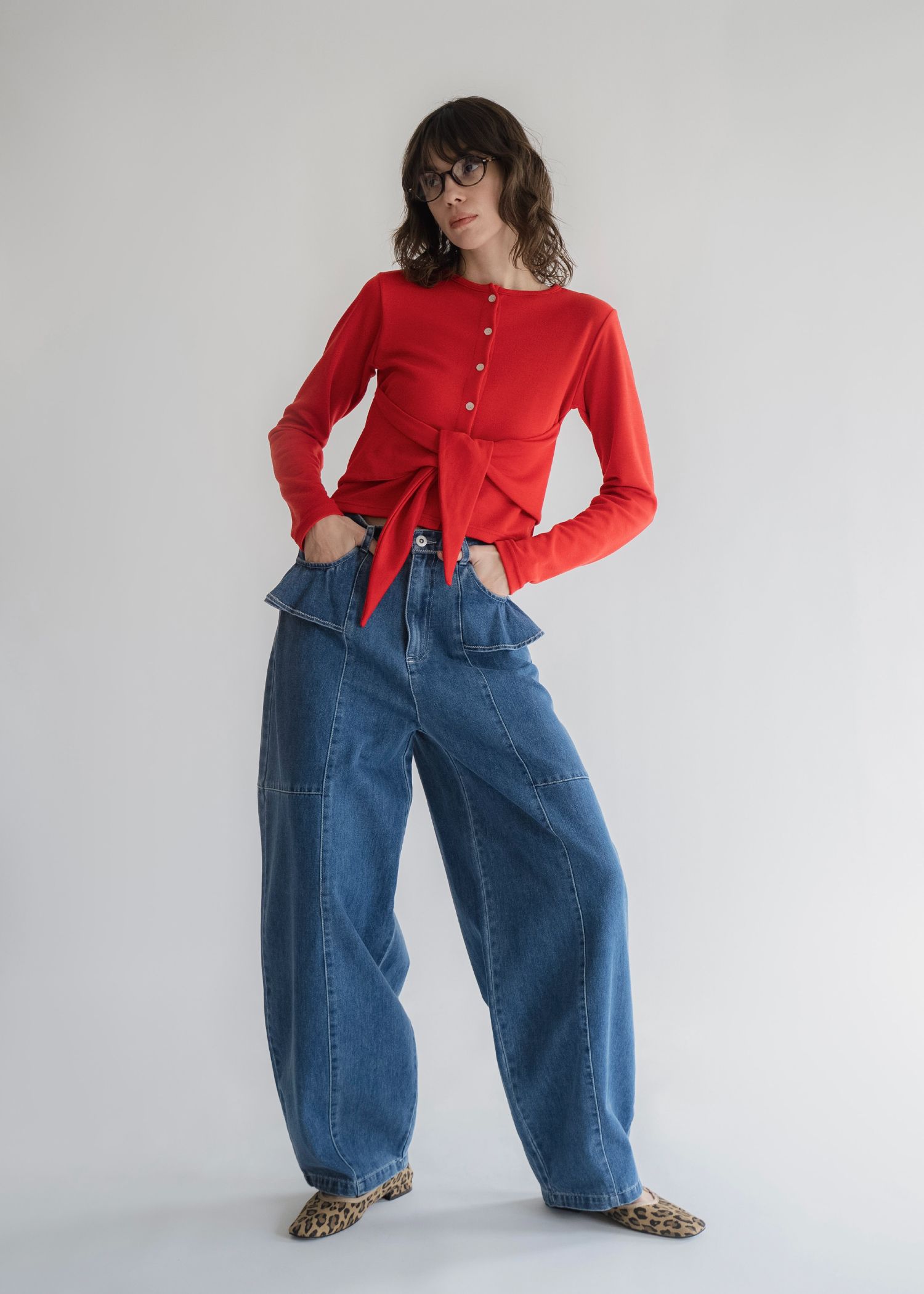 arrange waist cut and sew tops