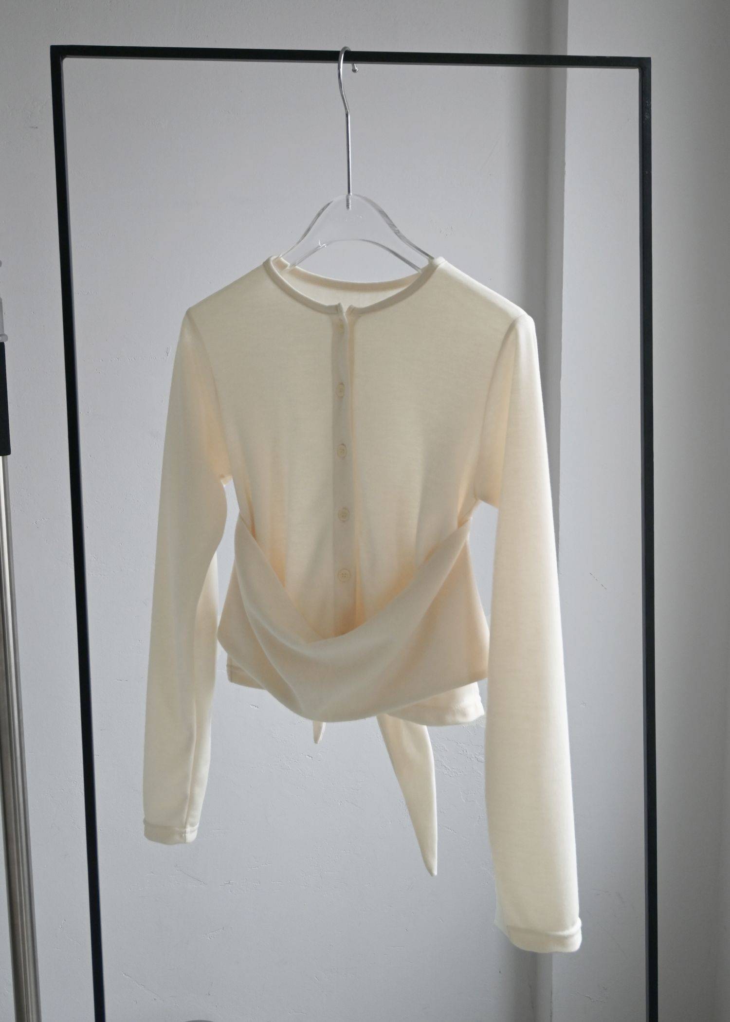 arrange waist cut and sew tops