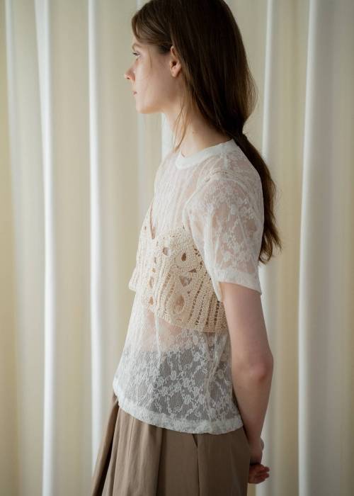sheer floral pleated lace T-shirt