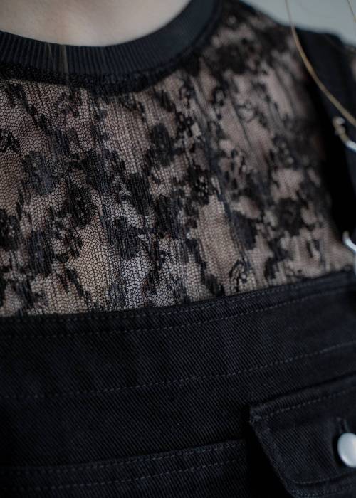 sheer floral pleated lace T-shirt