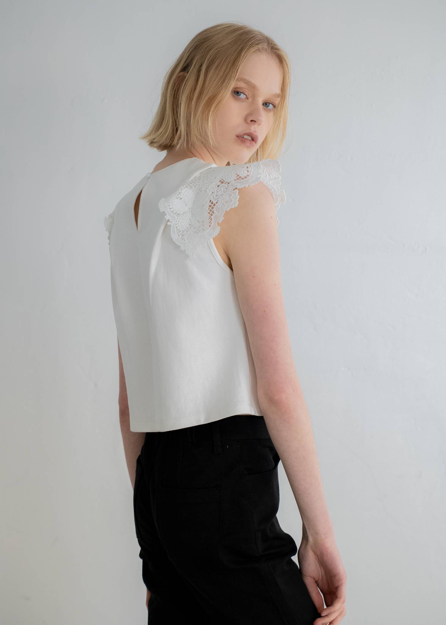 2way detachable lace no sleeve tops