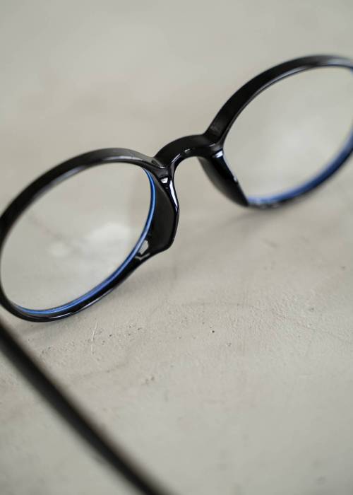 round frame clear glasses