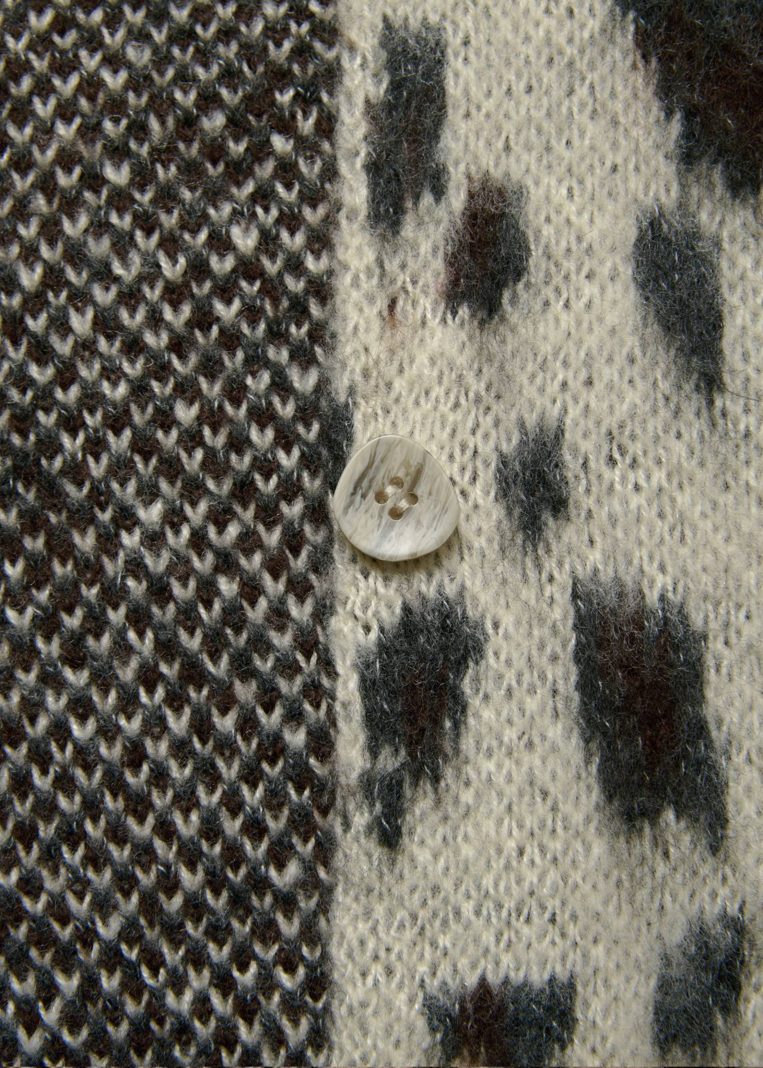 leopard jacquard reversible cropped knit cardigan