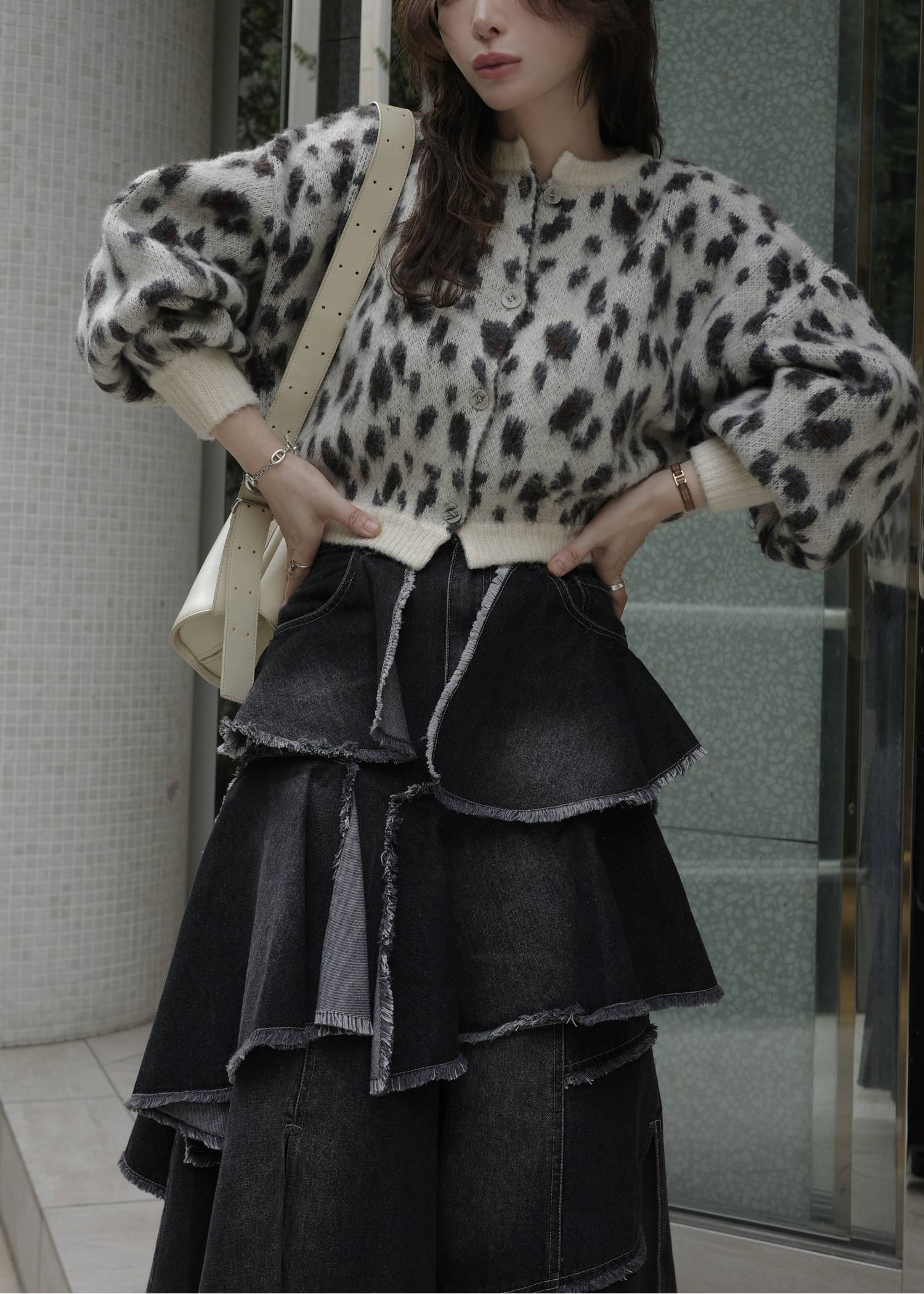 leopard jacquard reversible cropped knit cardigan