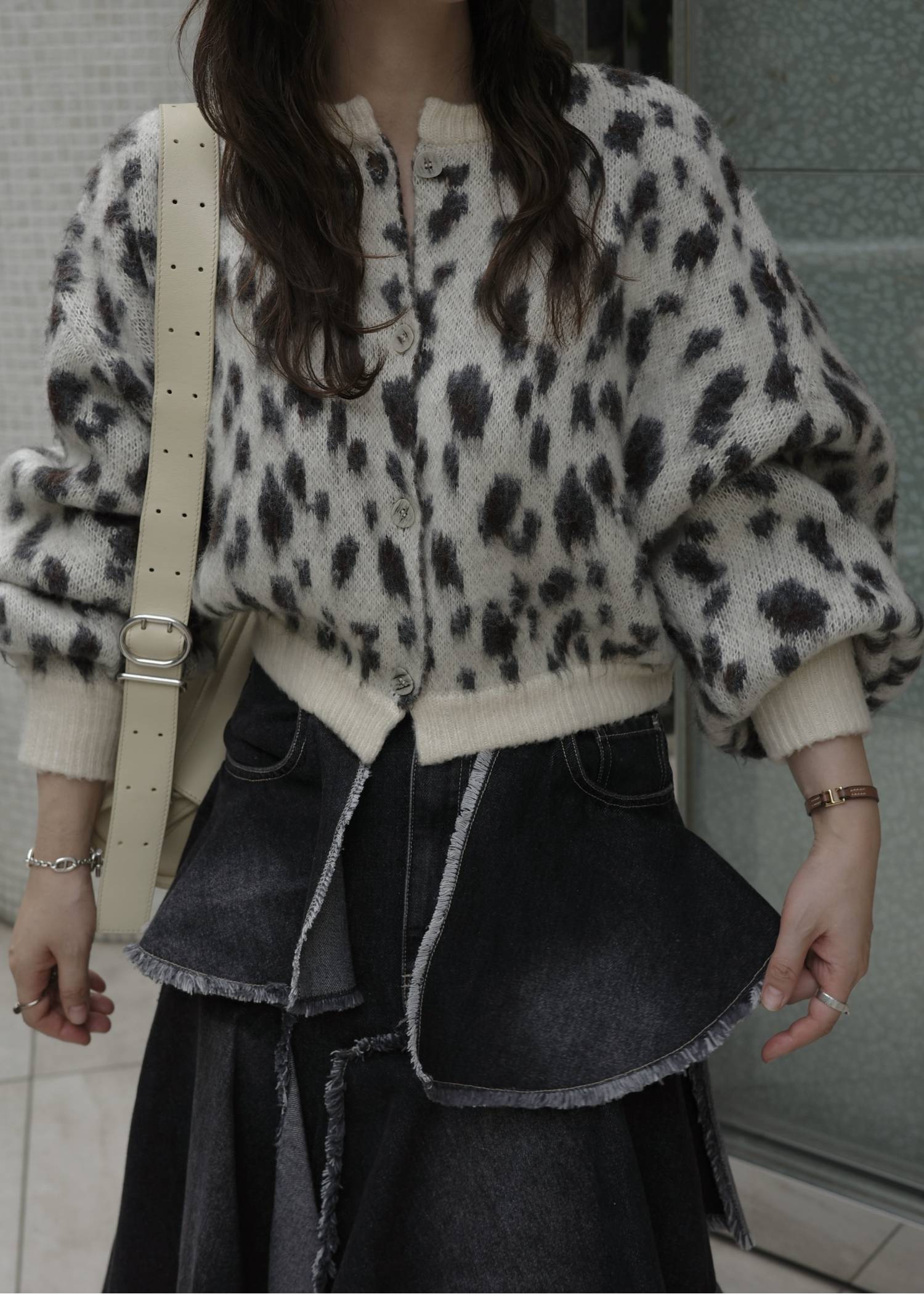 leopard jacquard reversible cropped knit cardigan