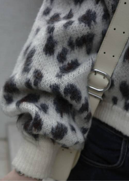 leopard jacquard reversible cropped knit cardigan
