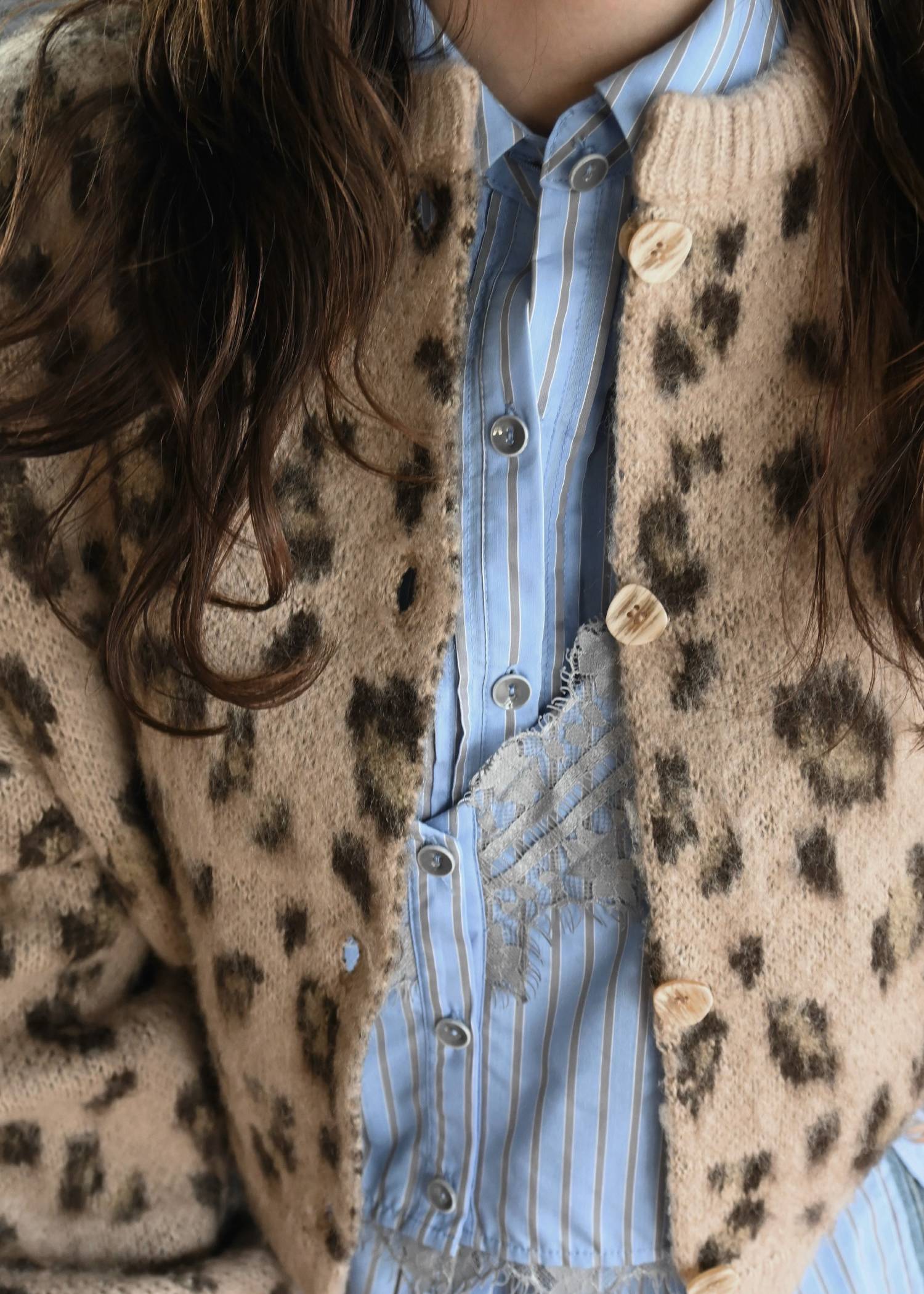 leopard jacquard reversible cropped knit cardigan