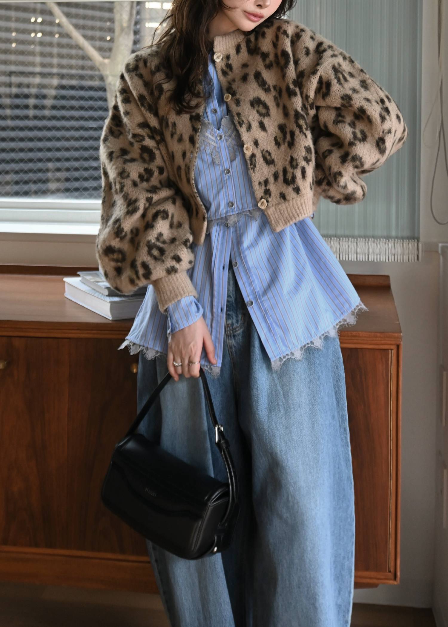 leopard jacquard reversible cropped knit cardigan