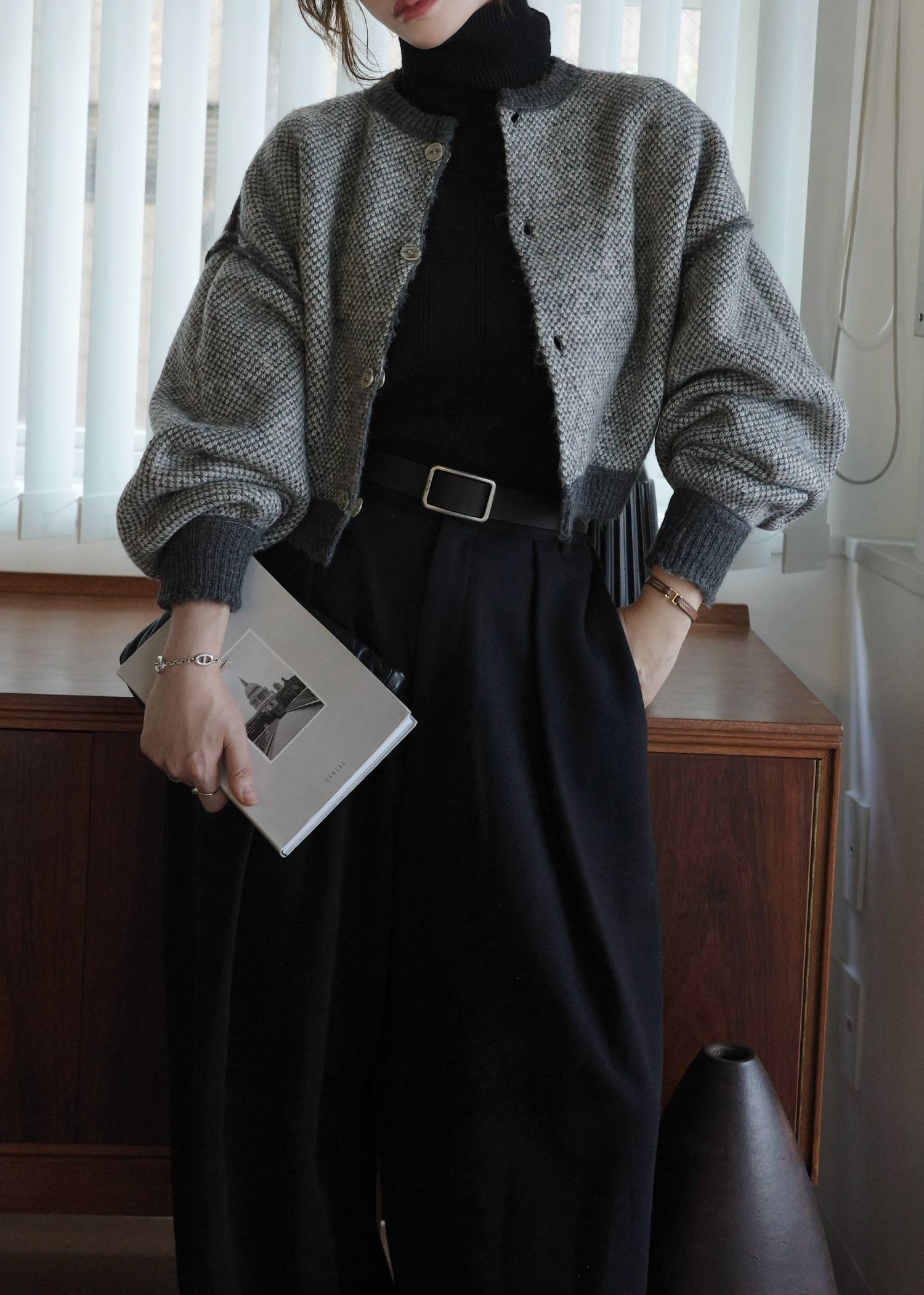 leopard jacquard reversible cropped knit cardigan