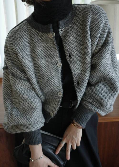 leopard jacquard reversible cropped knit cardigan