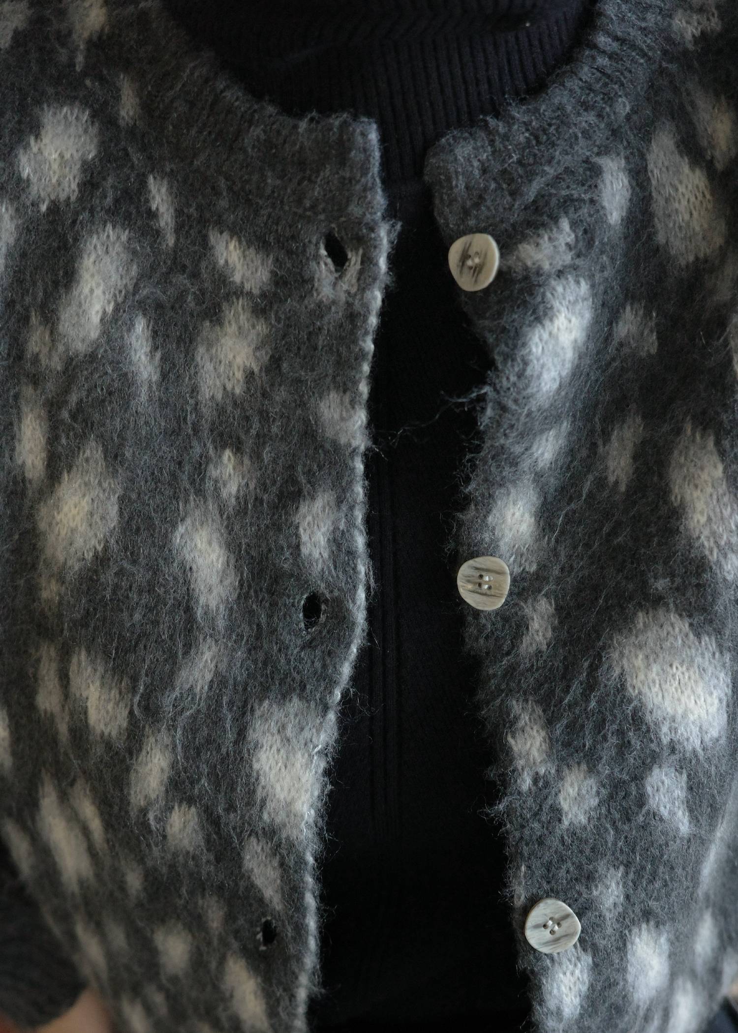 leopard jacquard reversible cropped knit cardigan