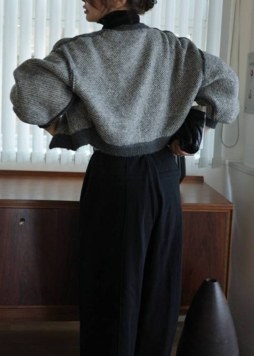 leopard jacquard reversible cropped knit cardigan