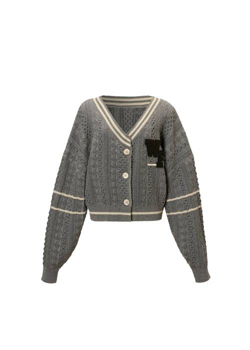 mixing yarns cable patch knit