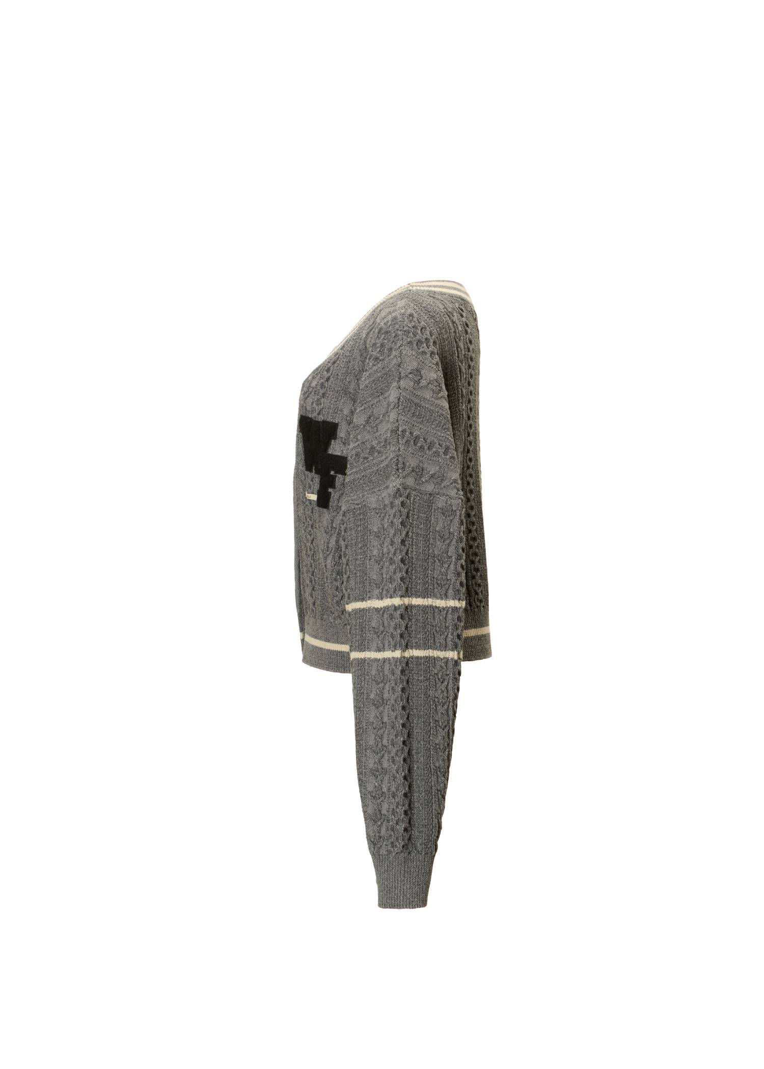 mixing yarns cable patch knit