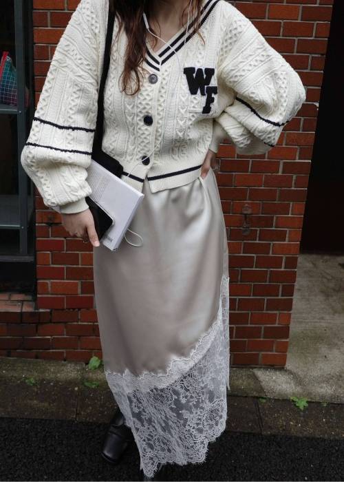 mixing yarns cable patch knit