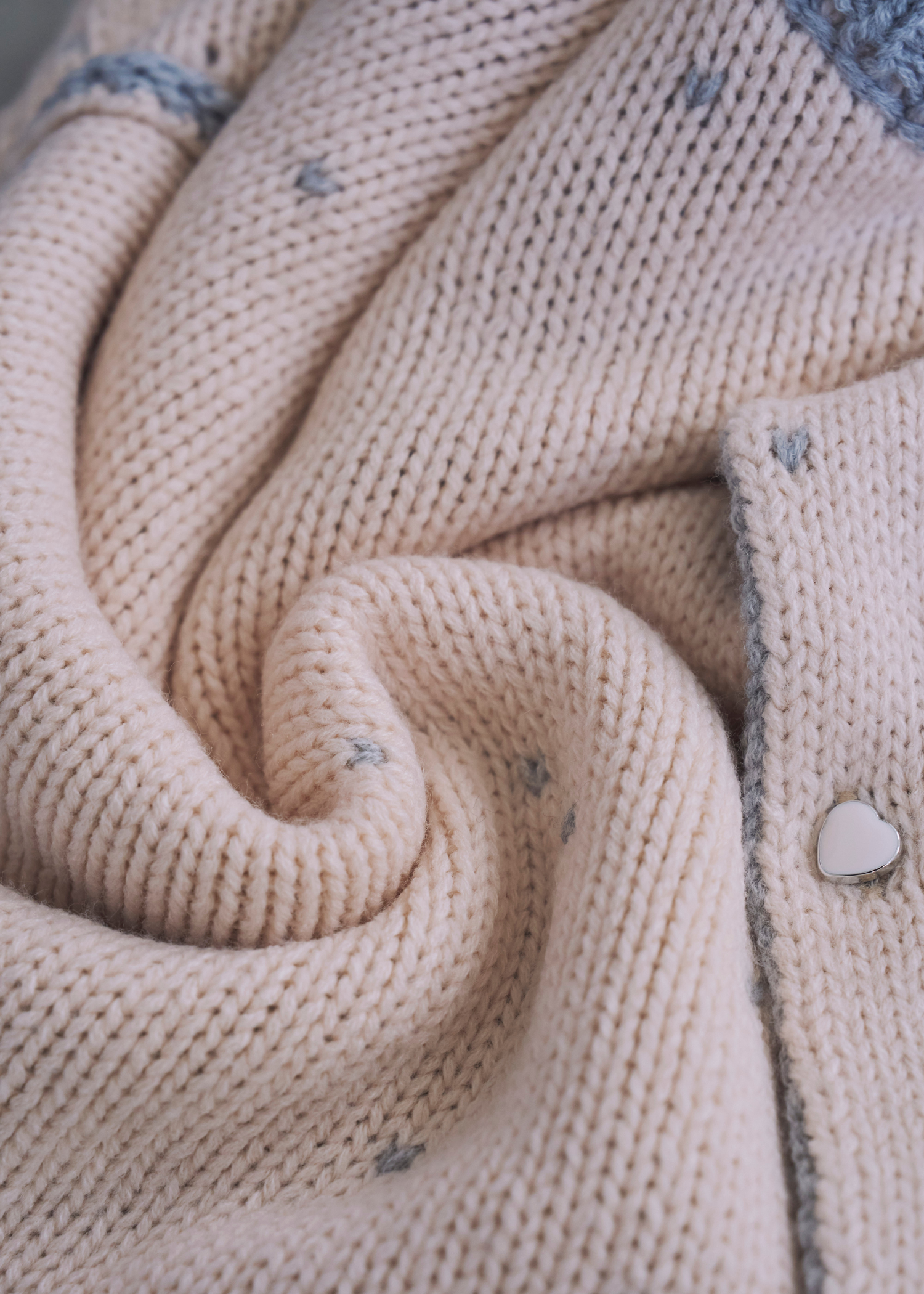 short heart dot jacquard reversible knit cardigan