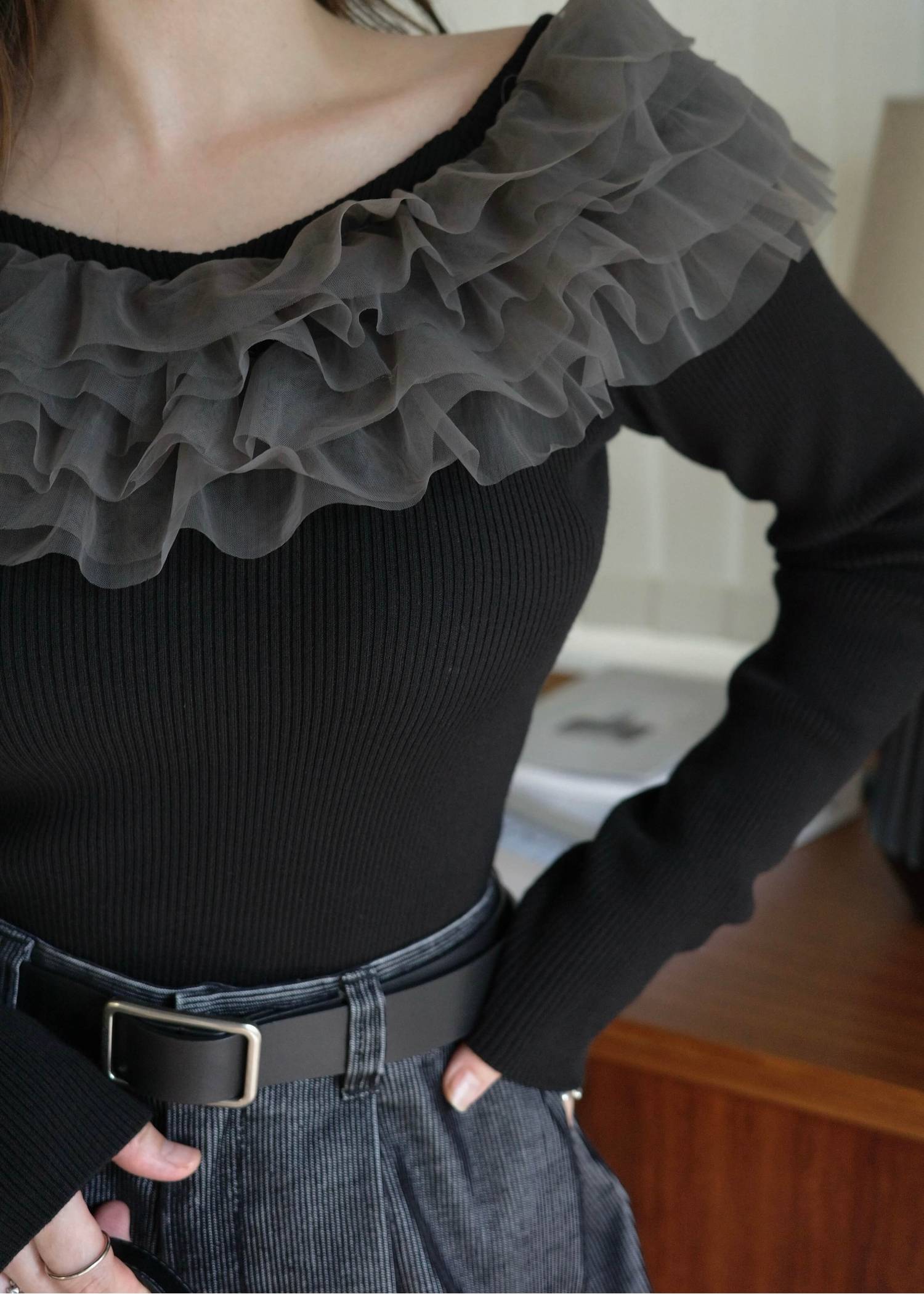 tulle frill neckline rib knit