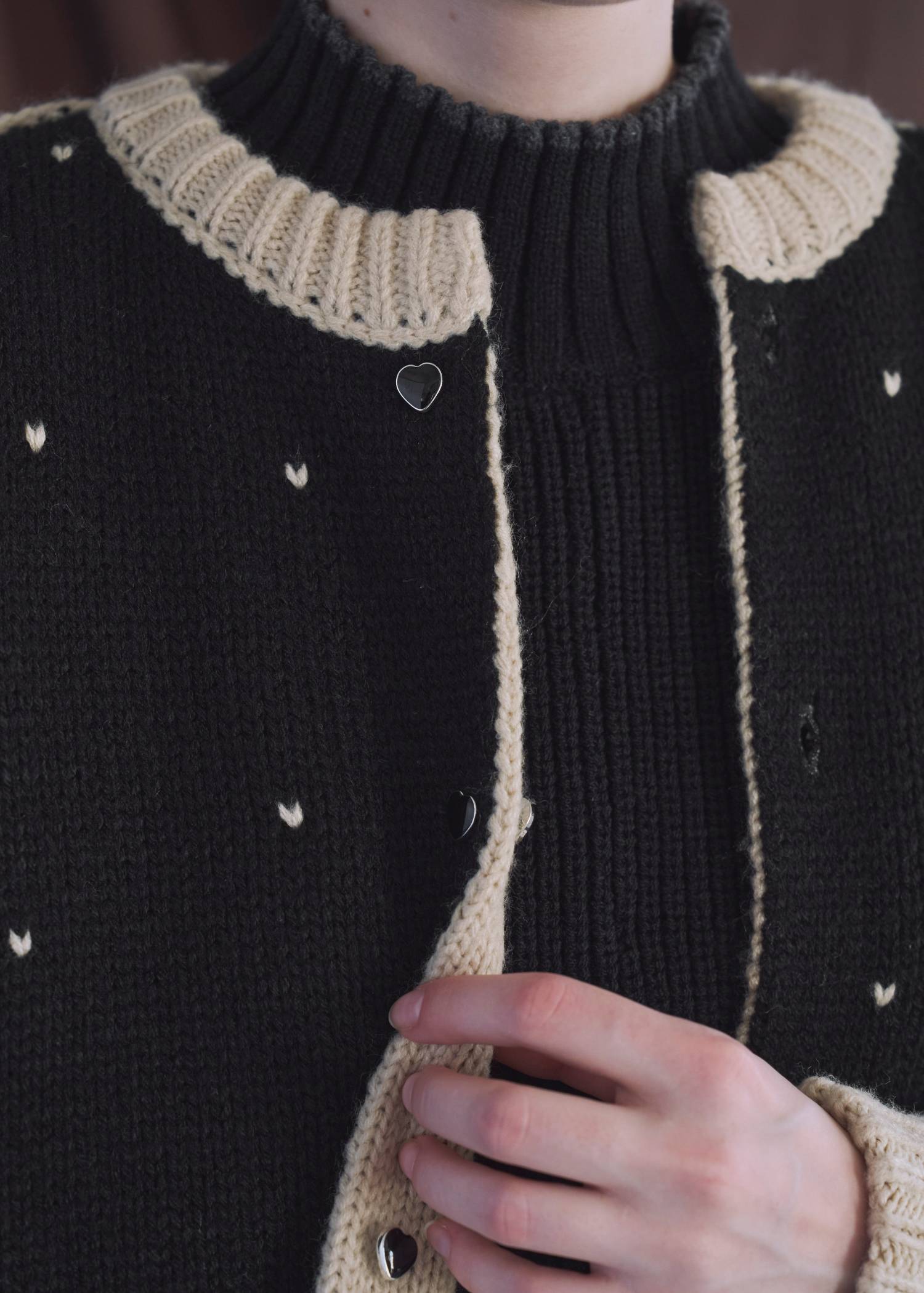 long heart dot jacquard reversible knit cardigan