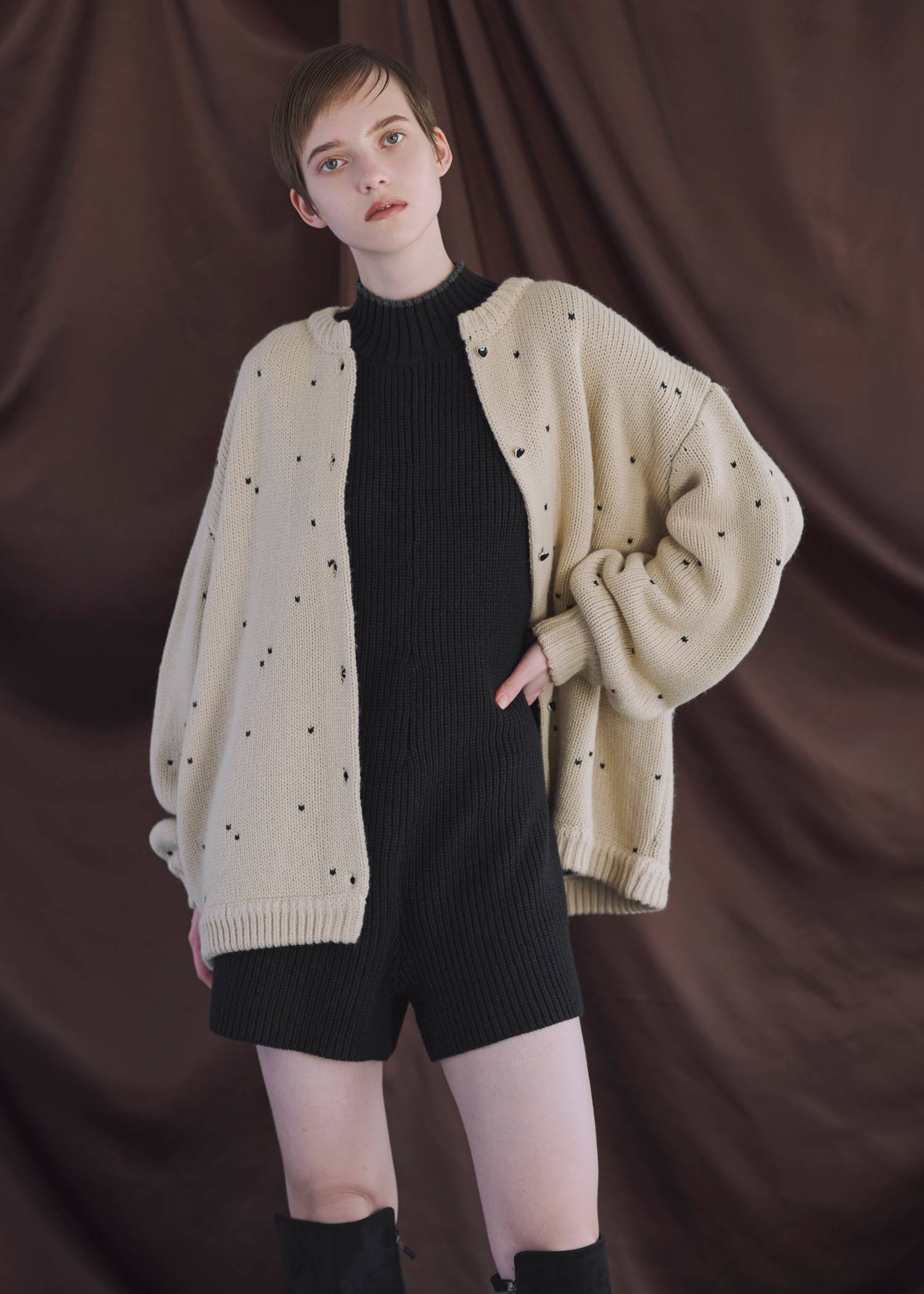 long heart dot jacquard reversible knit cardigan