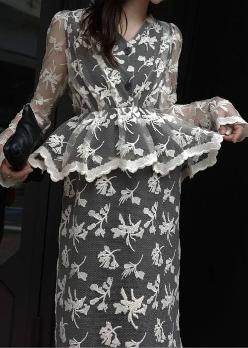 layered lace tuck peplum OP