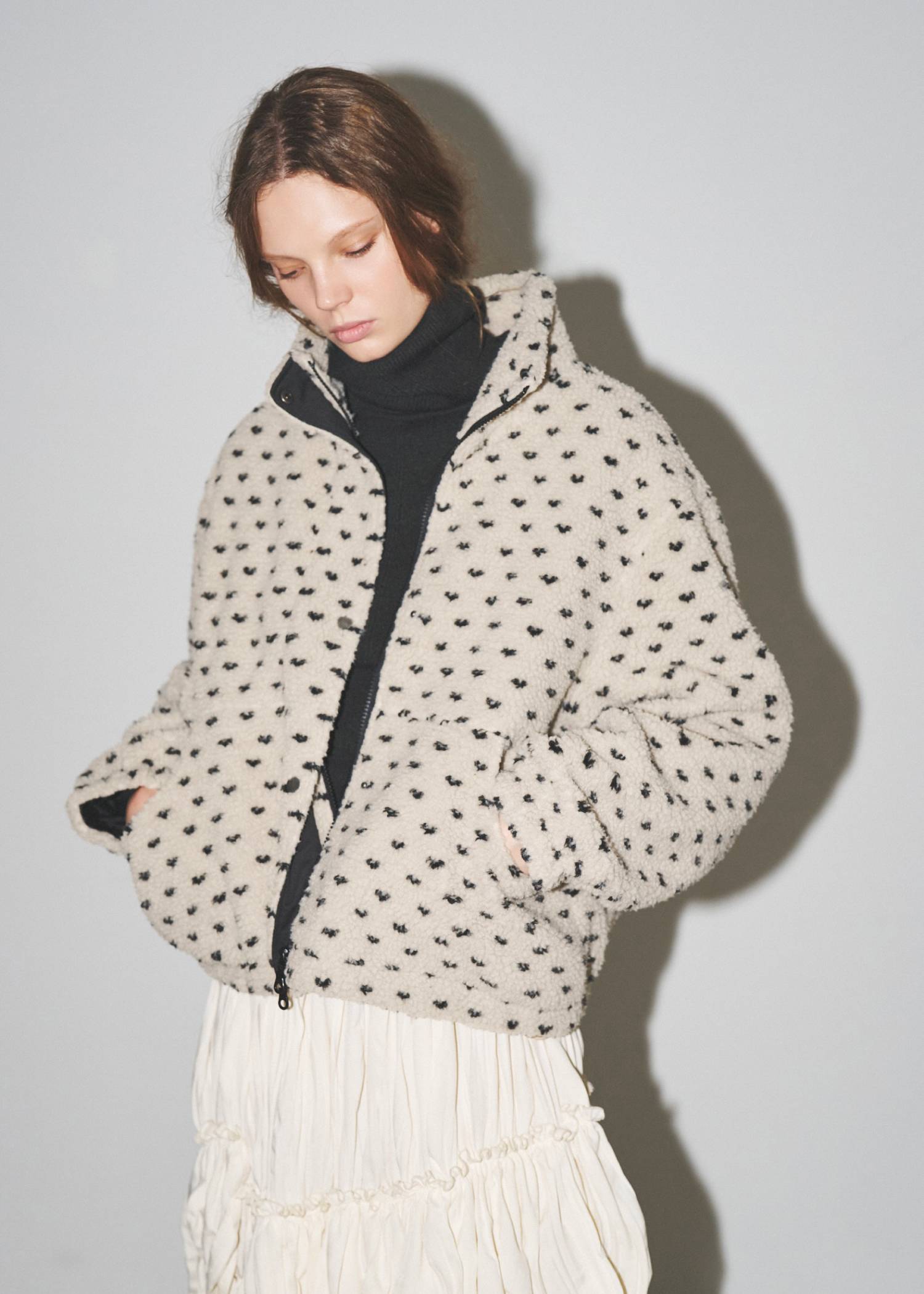 dot jcquard boa zip blouson