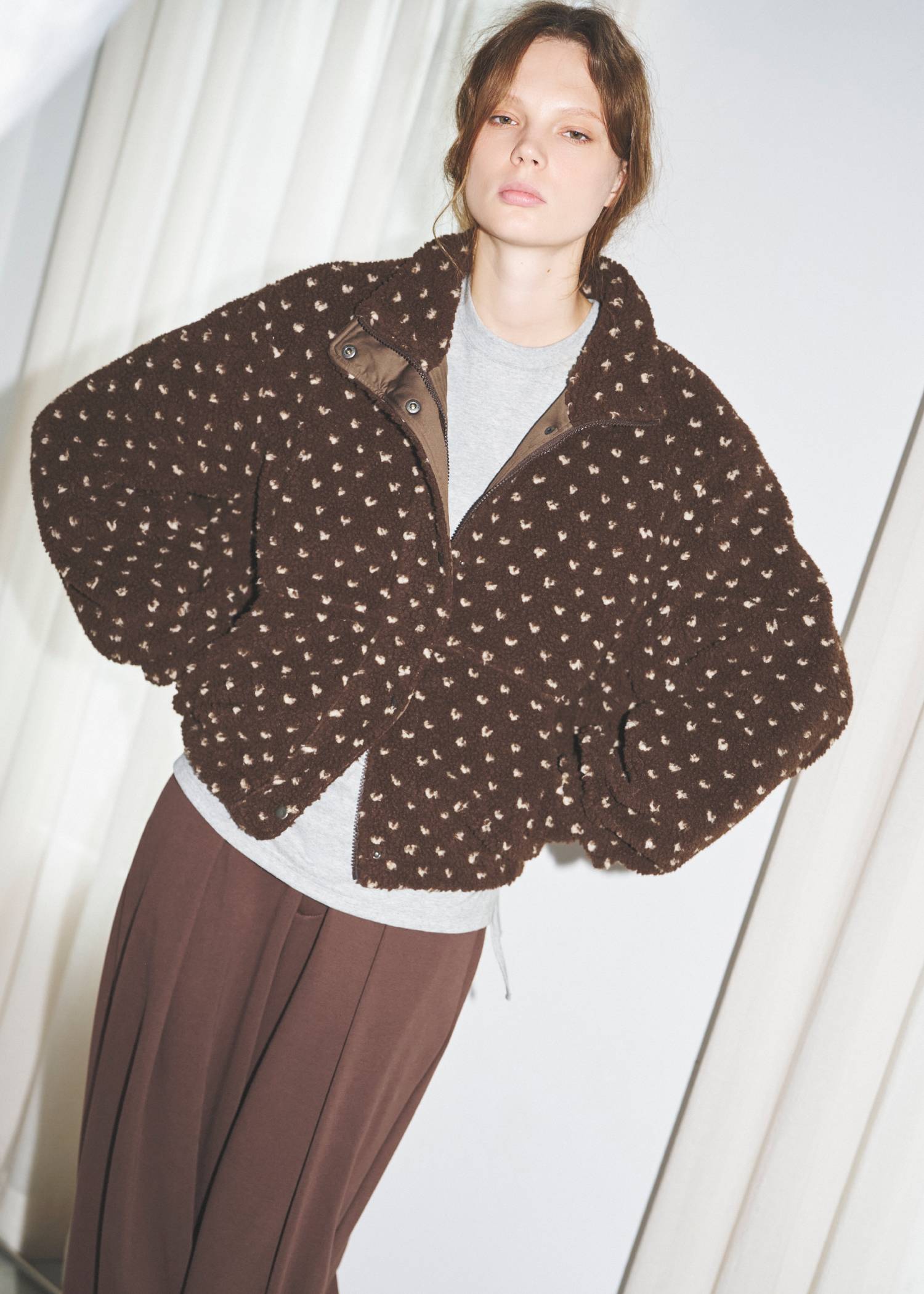 dot jcquard boa zip blouson