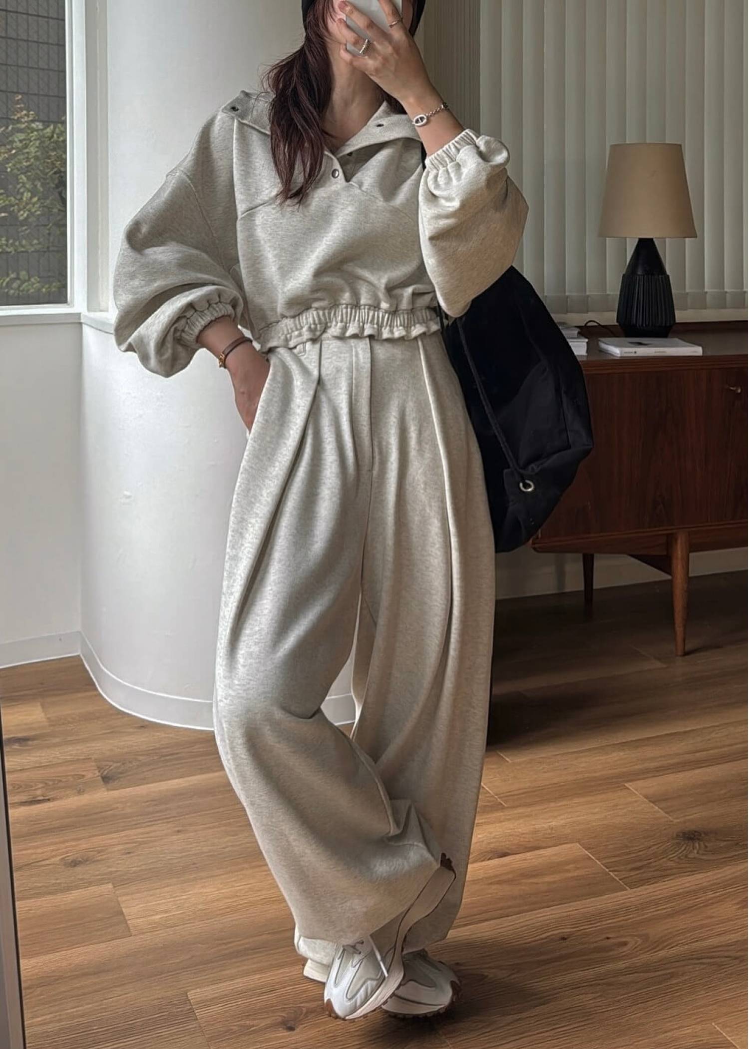 deep tuck drawstring hem sweat PT