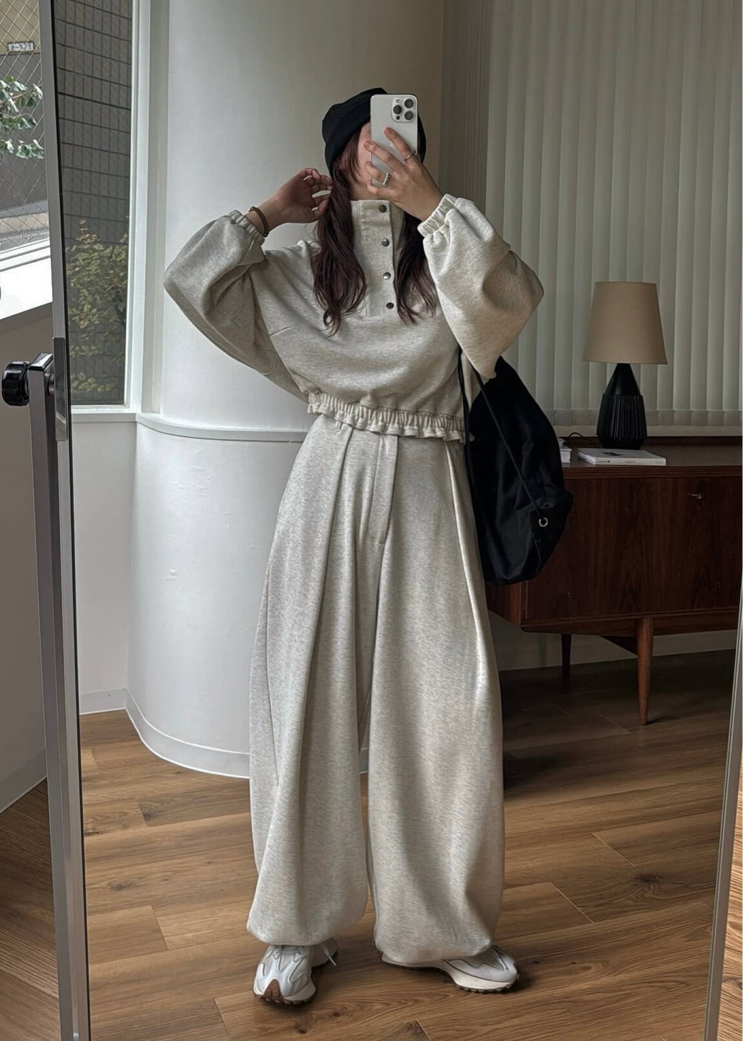 deep tuck drawstring hem sweat PT